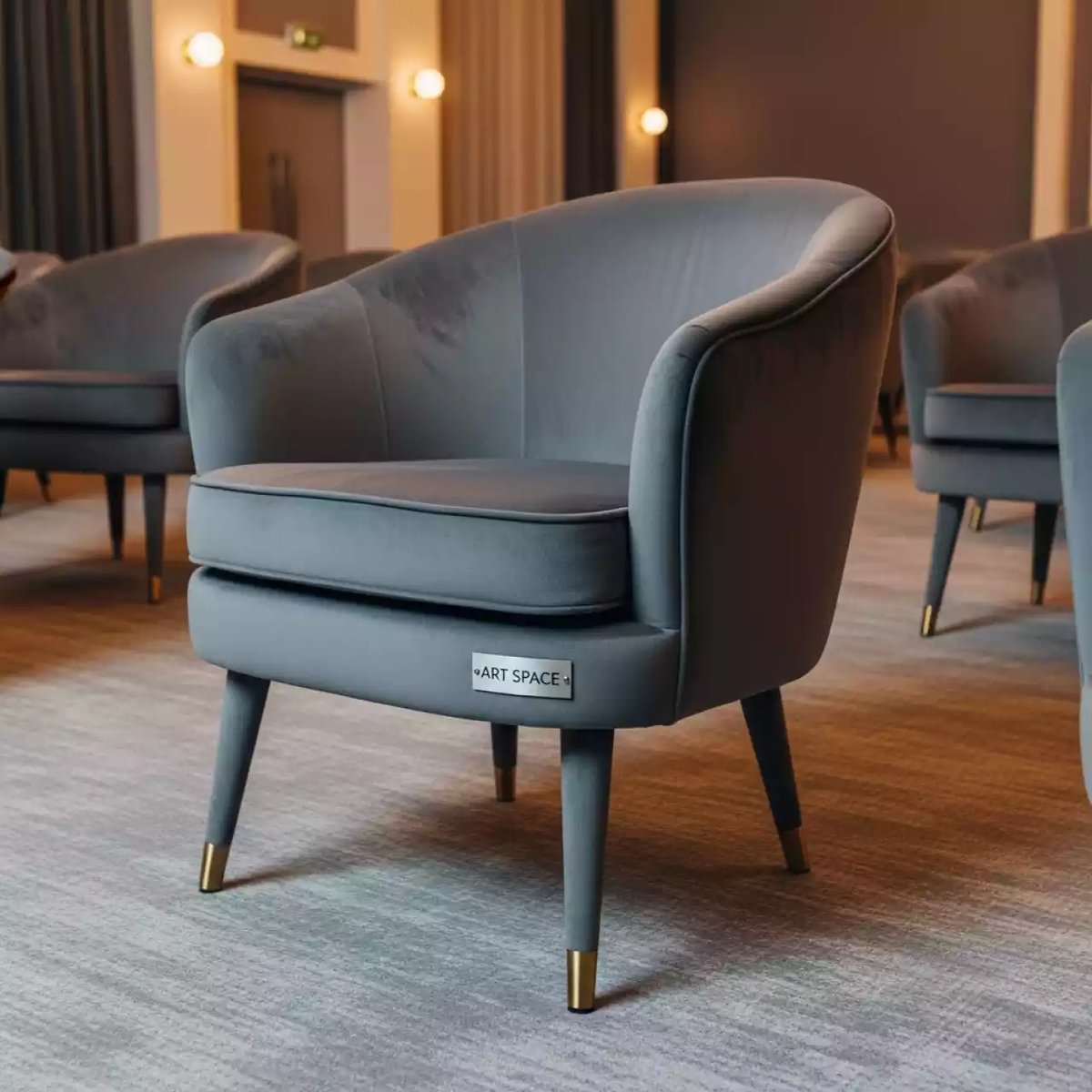 Аренда Стул серый велюр на конусных опорах Olys в Gamma Sirius — ART SPACE