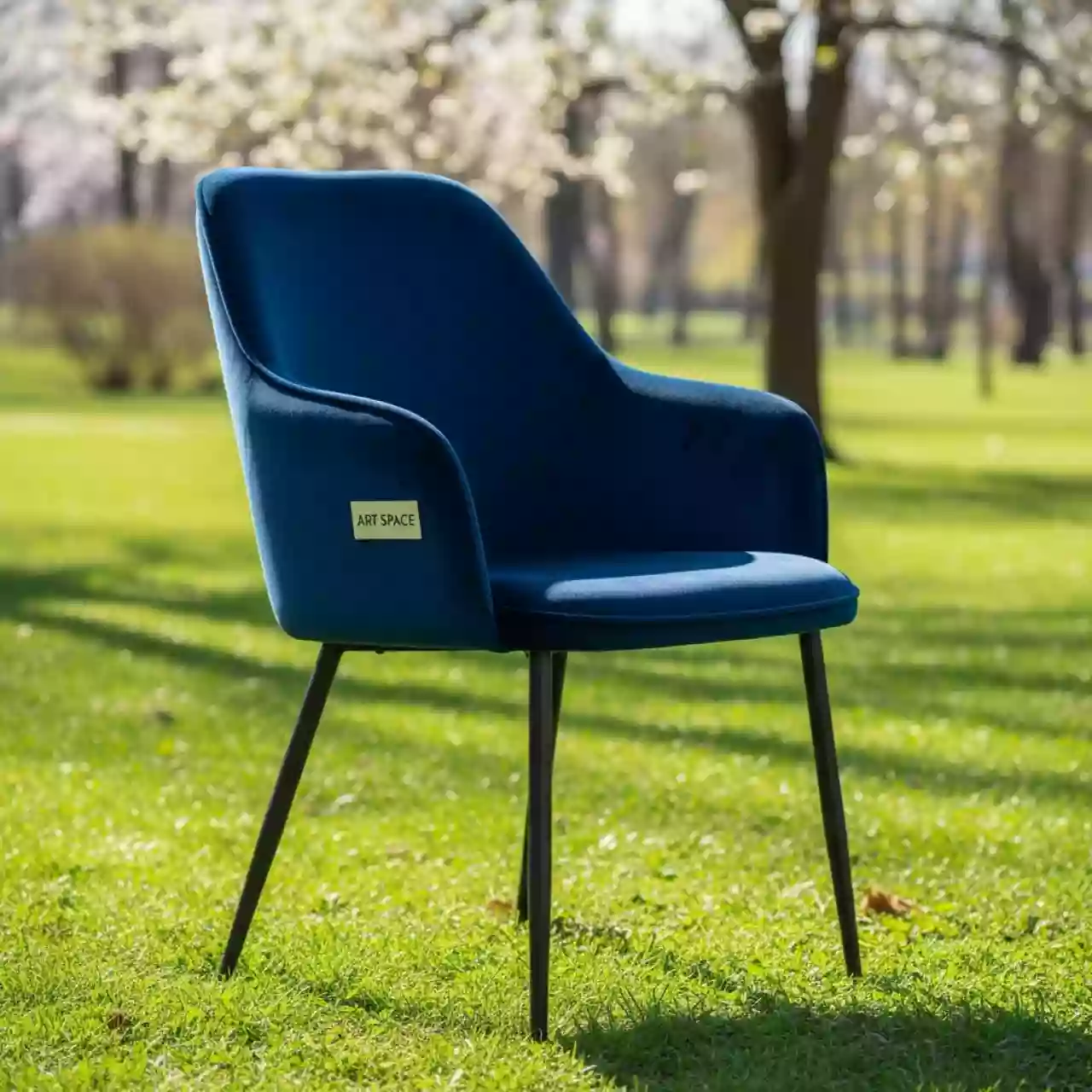 Аренда Стул синий велюр металлические ножки Игнис в парке «Ривьера» — ART SPACE