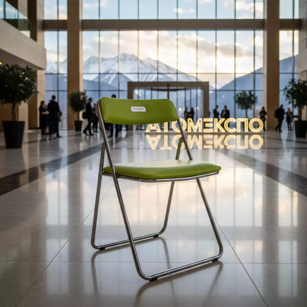 Аренда Стул складной Джонни экокожа салатовый в Rixos Krasnaya Polyana — ART SPACE