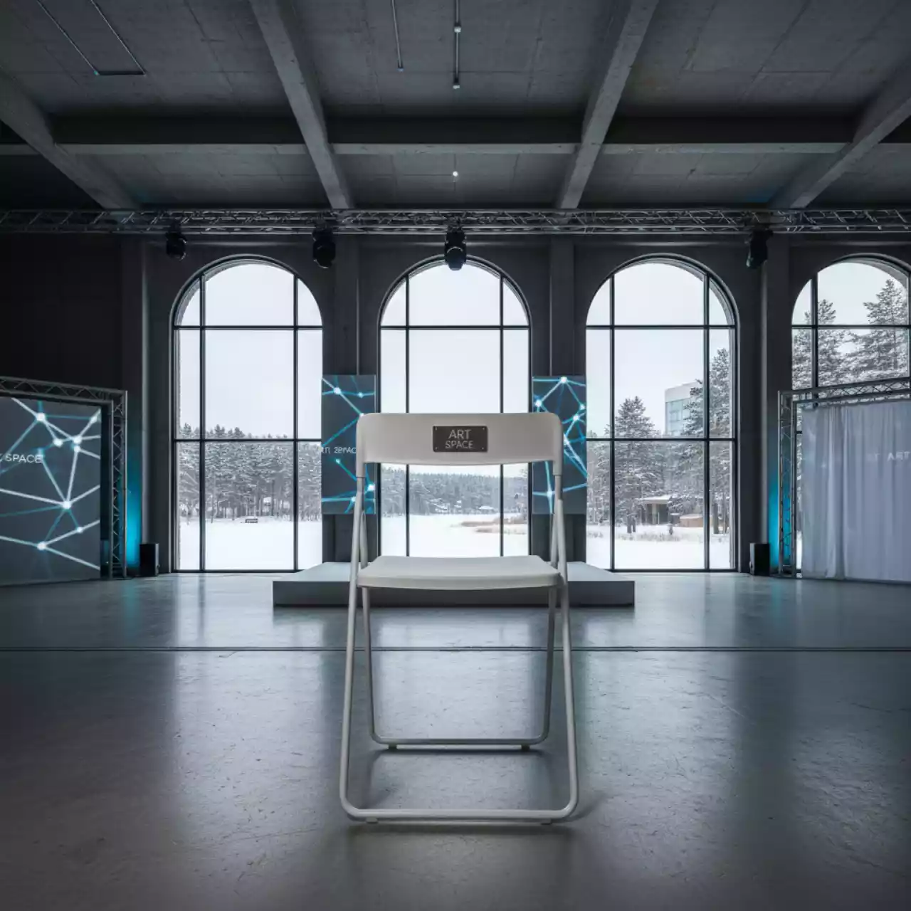 Аренда Стул складной Gunde White в санатории «Металлург» — ART SPACE