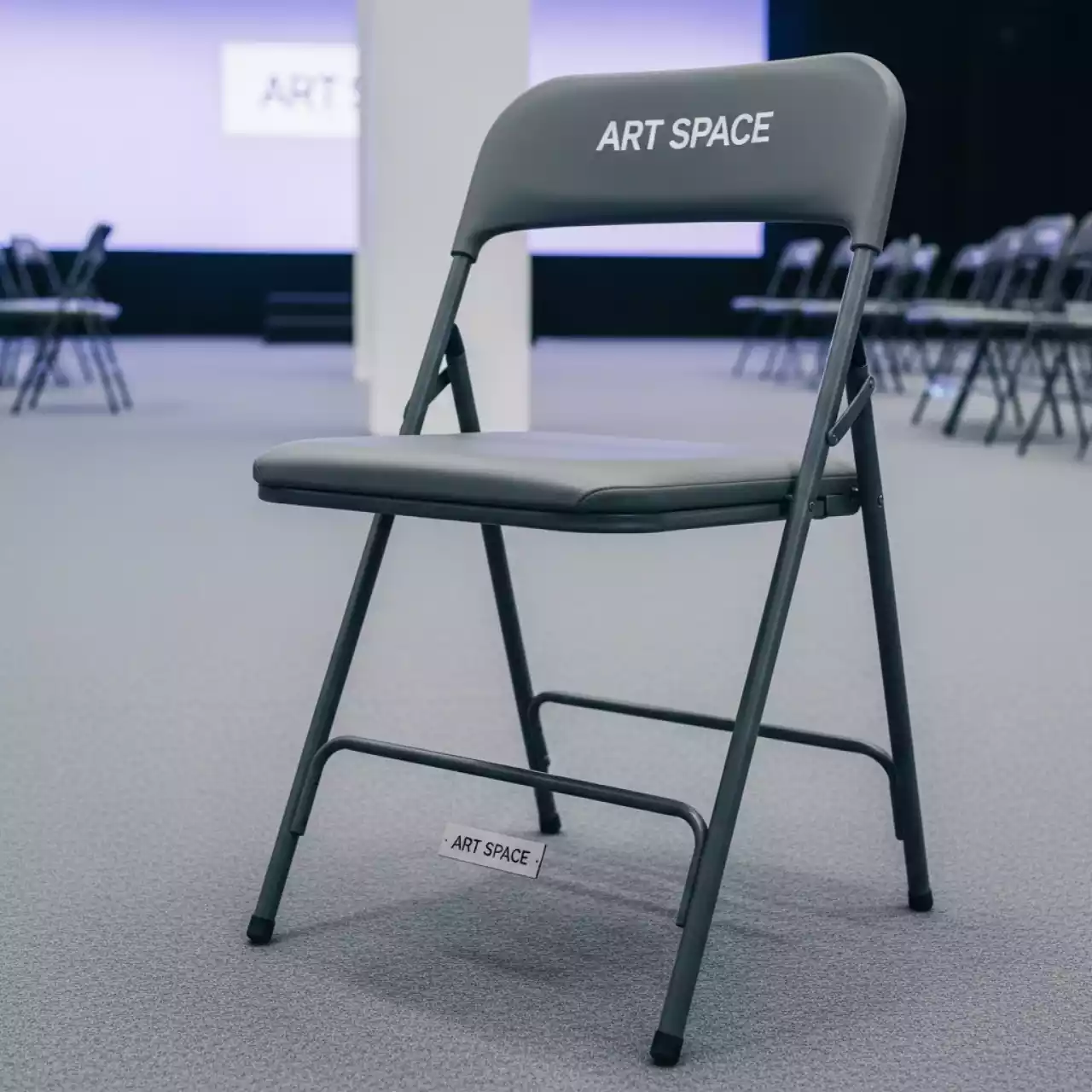 Аренда Стул складной Lilu серый в City Park Hotel Sochi — ART SPACE