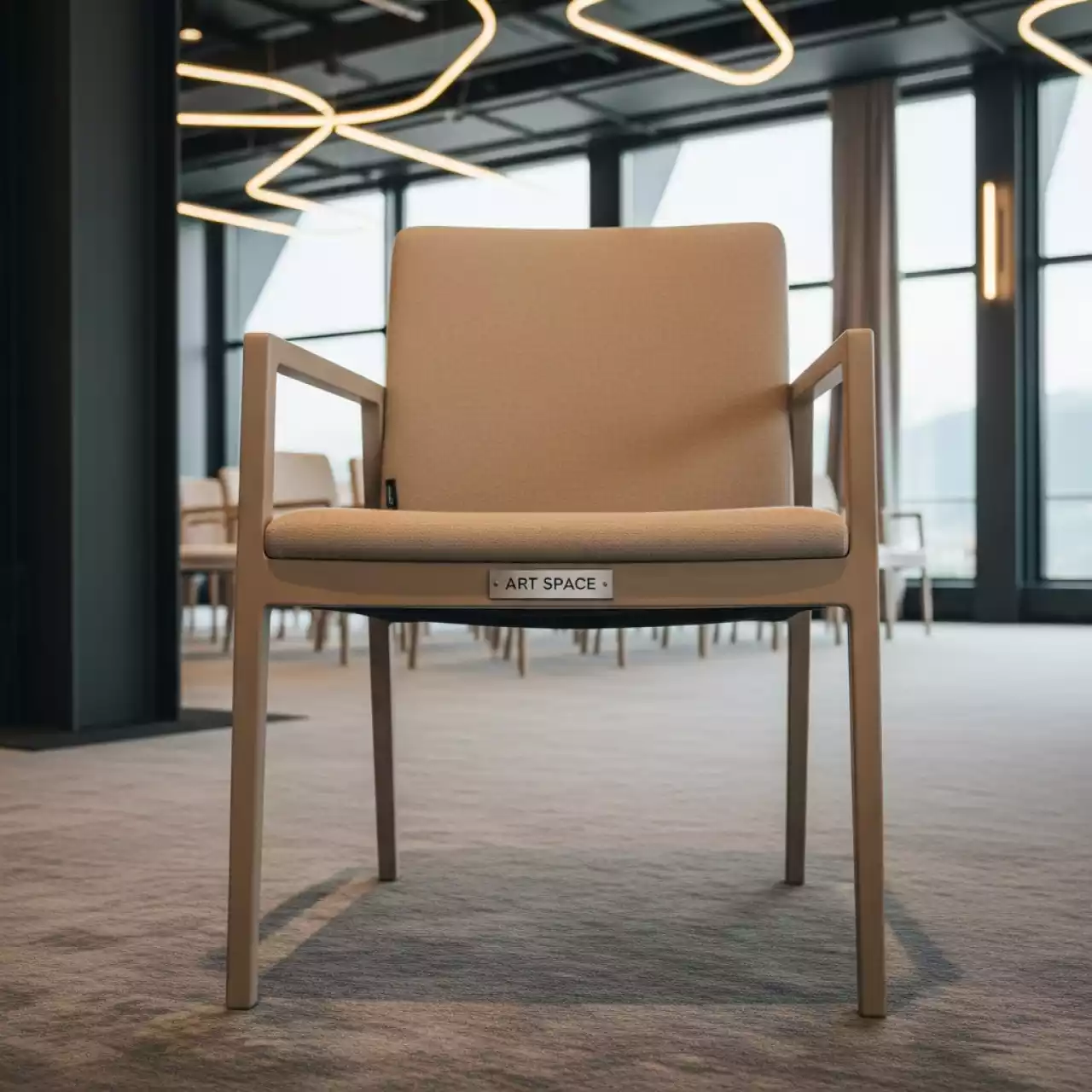 Аренда Стул Стефан бежевый в Rixos Krasnaya Polyana — ART SPACE