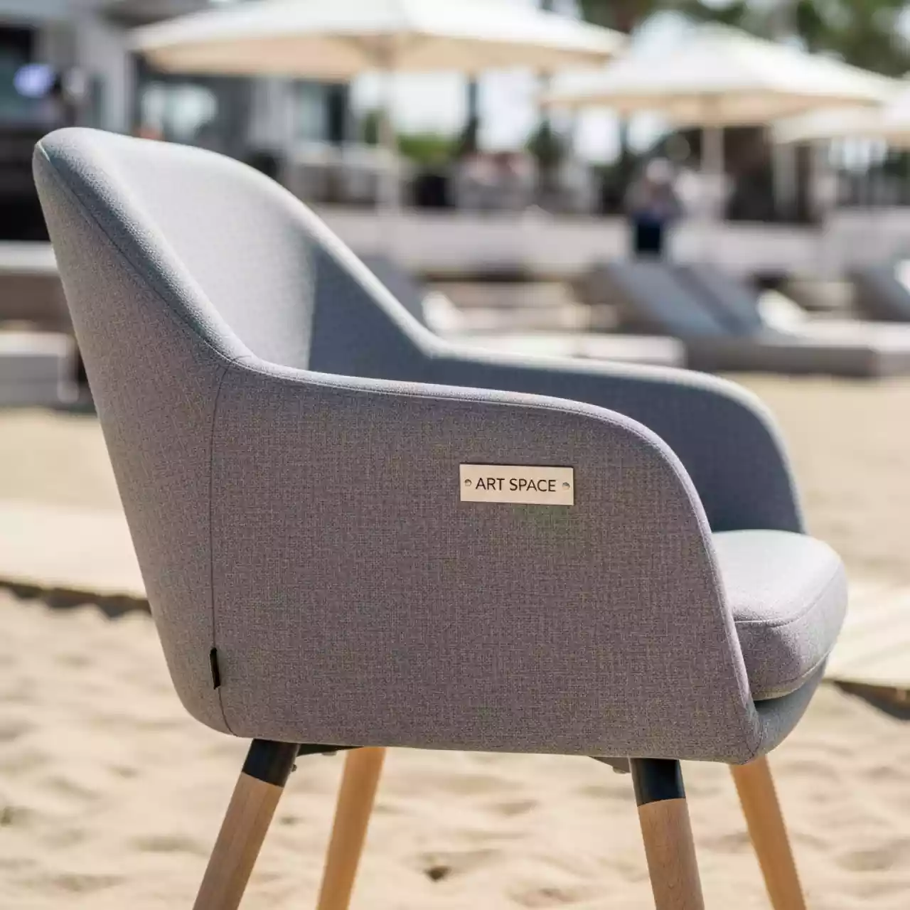 Аренда Стул ткань серая Izo на пляже «Мандарин» — ART SPACE