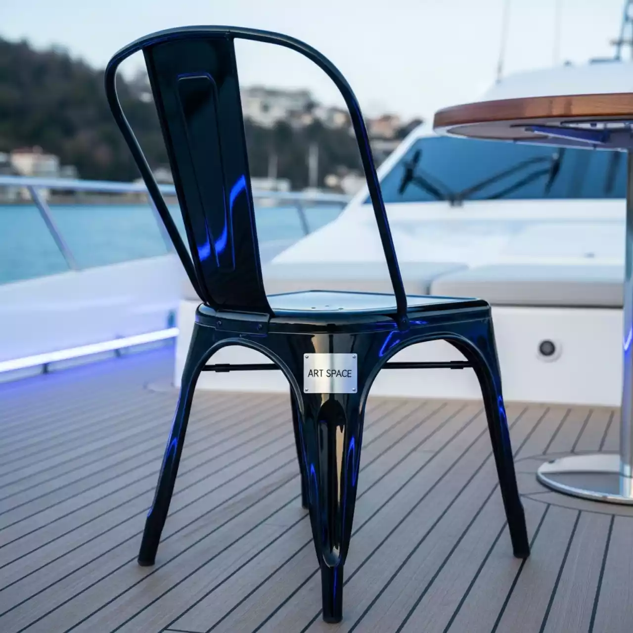 Аренда Стул Tolix черный глянцевый на теплоходе «Дагомыс» — ART SPACE