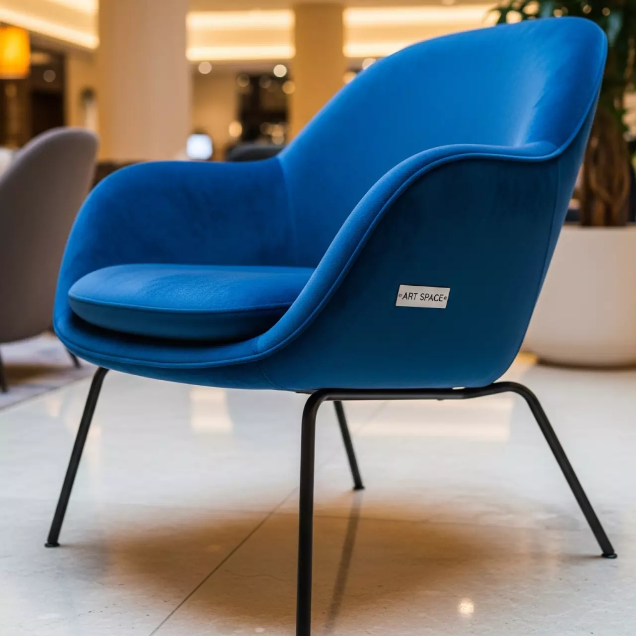 Аренда Стул Тюльпан вельвет королевский синий ножки черные в Rixos Krasnaya Polyana — ART SPACE