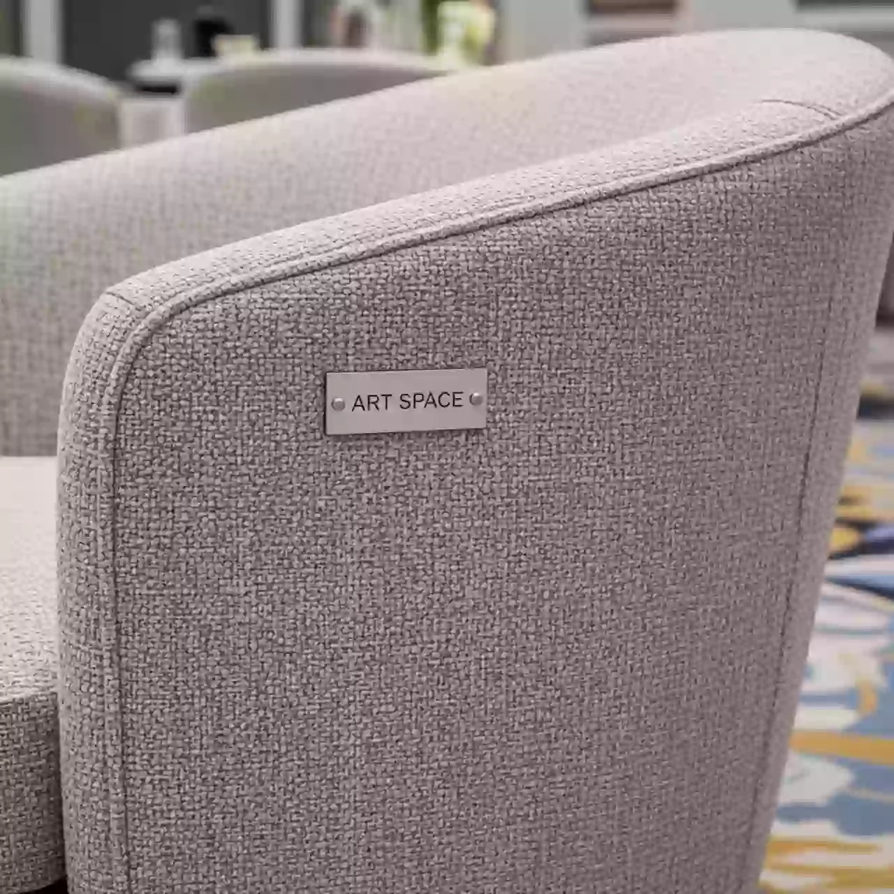 Аренда Стул VARDY с поворотом на 360 градусов бежевый букле серый в Гранд Отель Сочи — ART SPACE