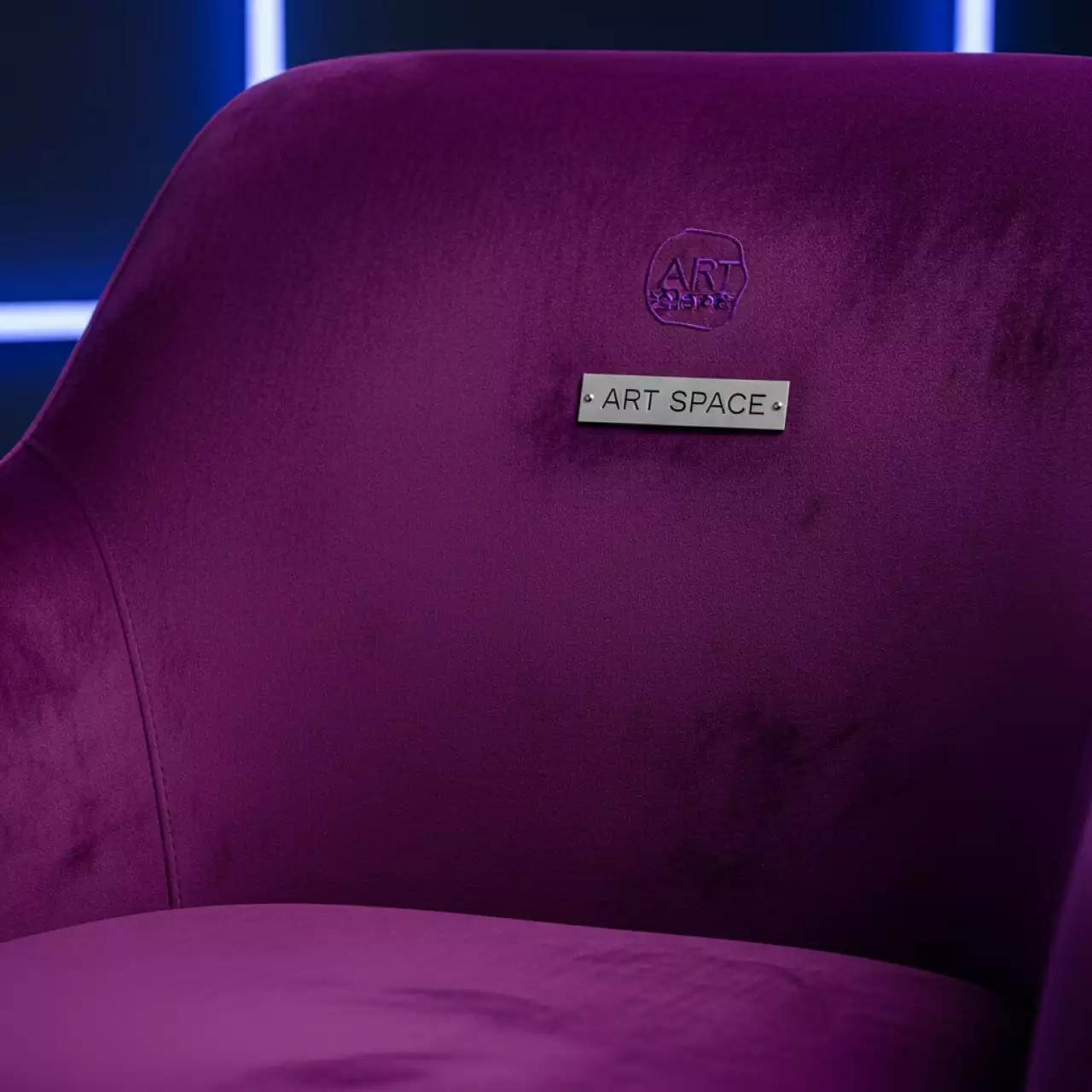 Аренда Стул Vente Velutto велюр с логотипом фиолетовый Skypark Sochi — ART SPACE