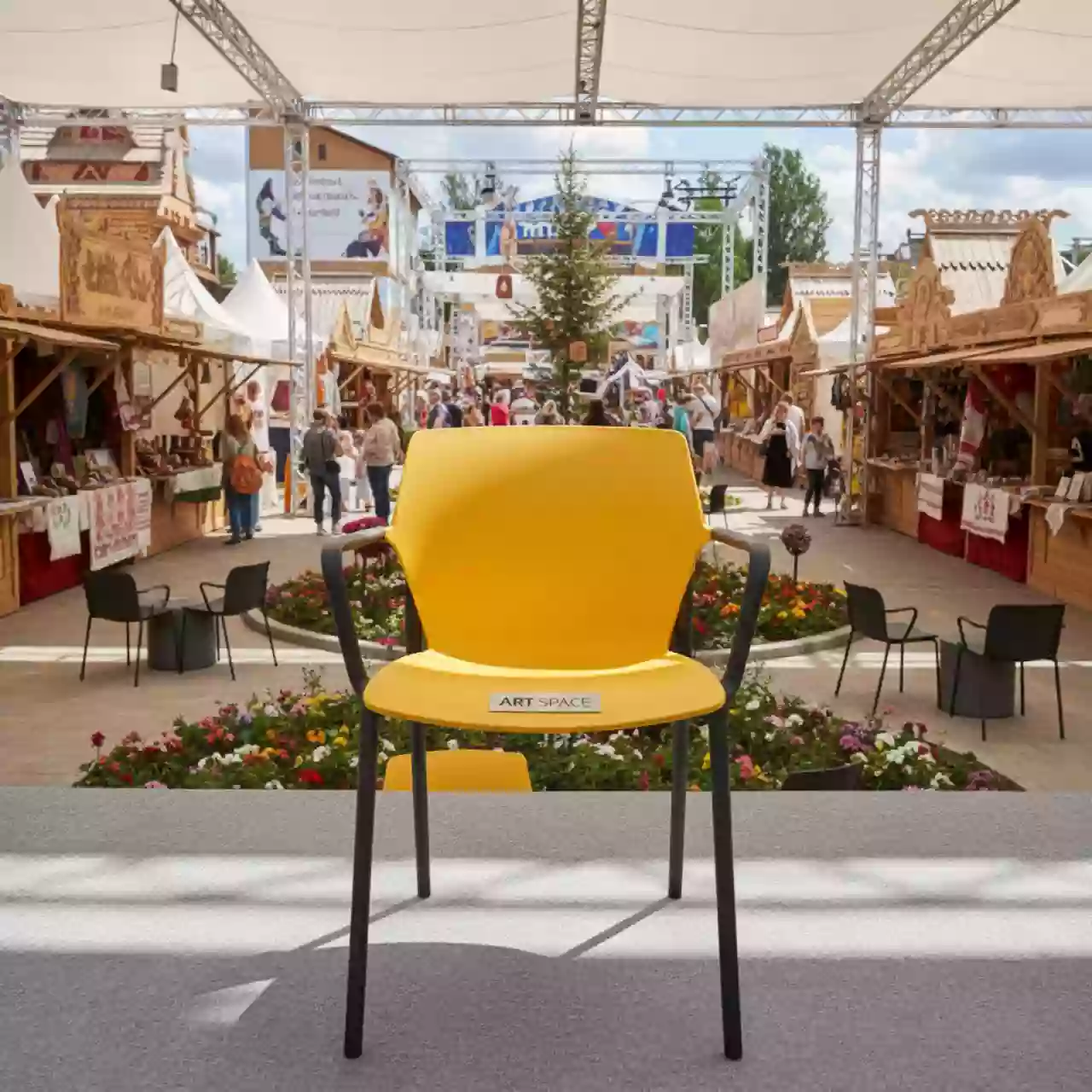 Аренда Стул Vicenza с подлокотниками желтый в этно-парке «Моя Россия» — ART SPACE