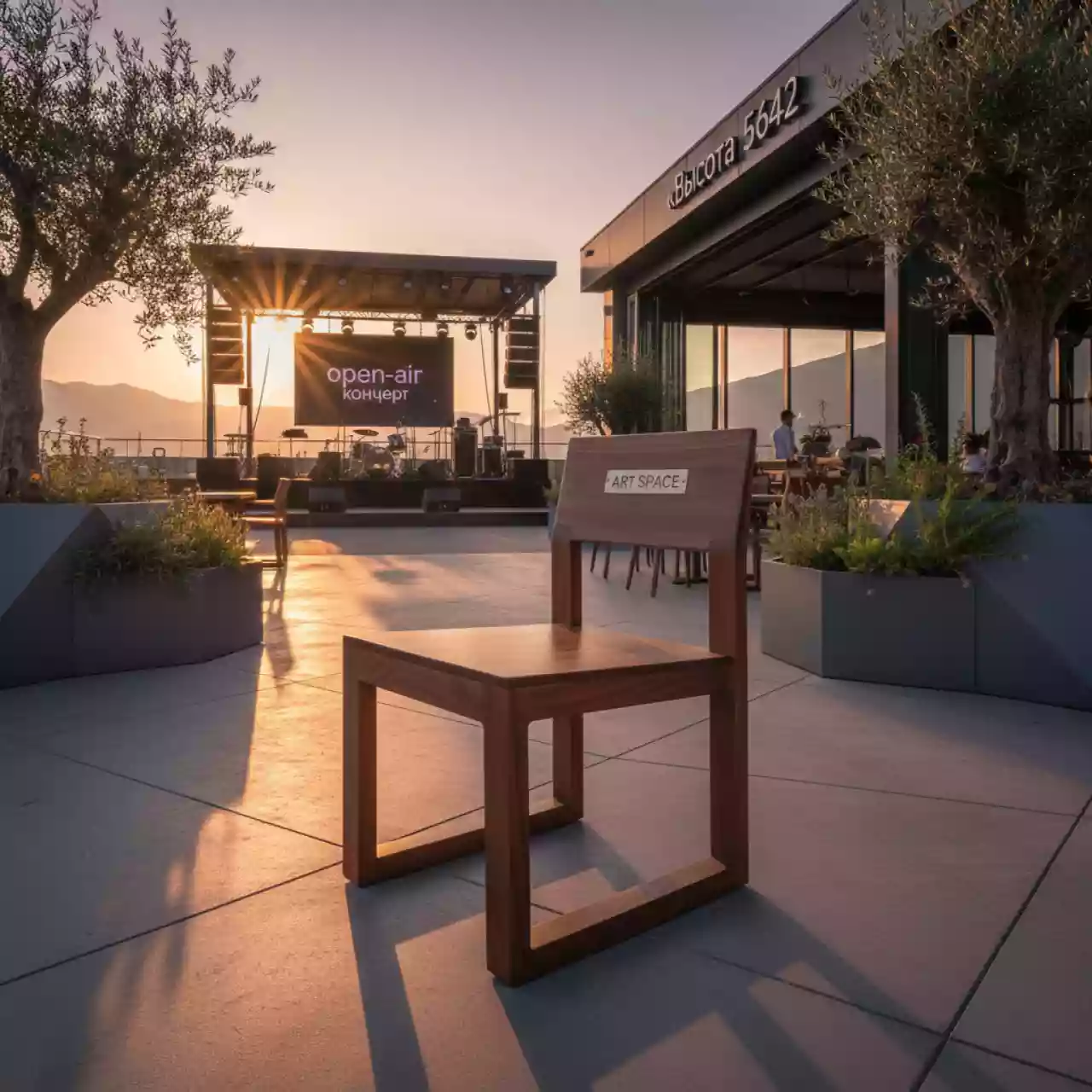 Аренда Стул Викинг орех в ресторане «Высота 5642» — ART SPACE