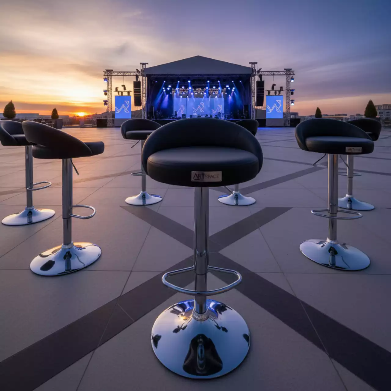 Аренда Стулья барные Mira черные кожзам в отеле «Звездный» — ART SPACE