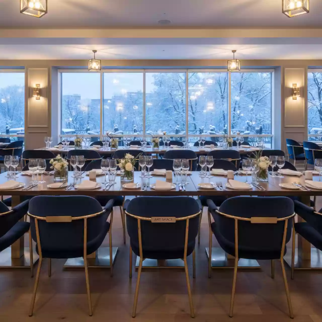 Аренда стулья для мероприятий в ресторане «Магадан» — ART SPACE