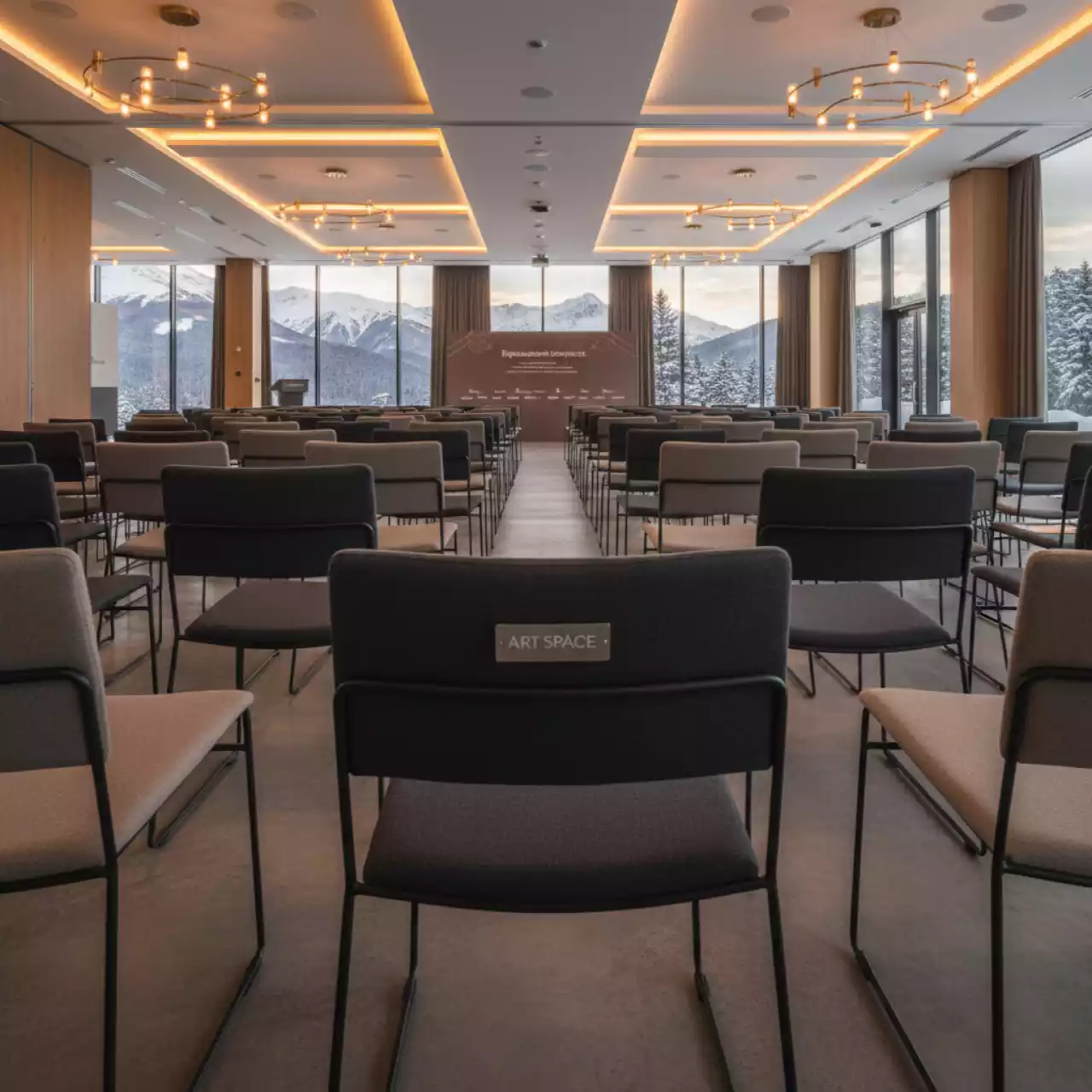 Аренда Стулья Emias в Sochi Marriott Krasnaya Polyana — ART SPACE