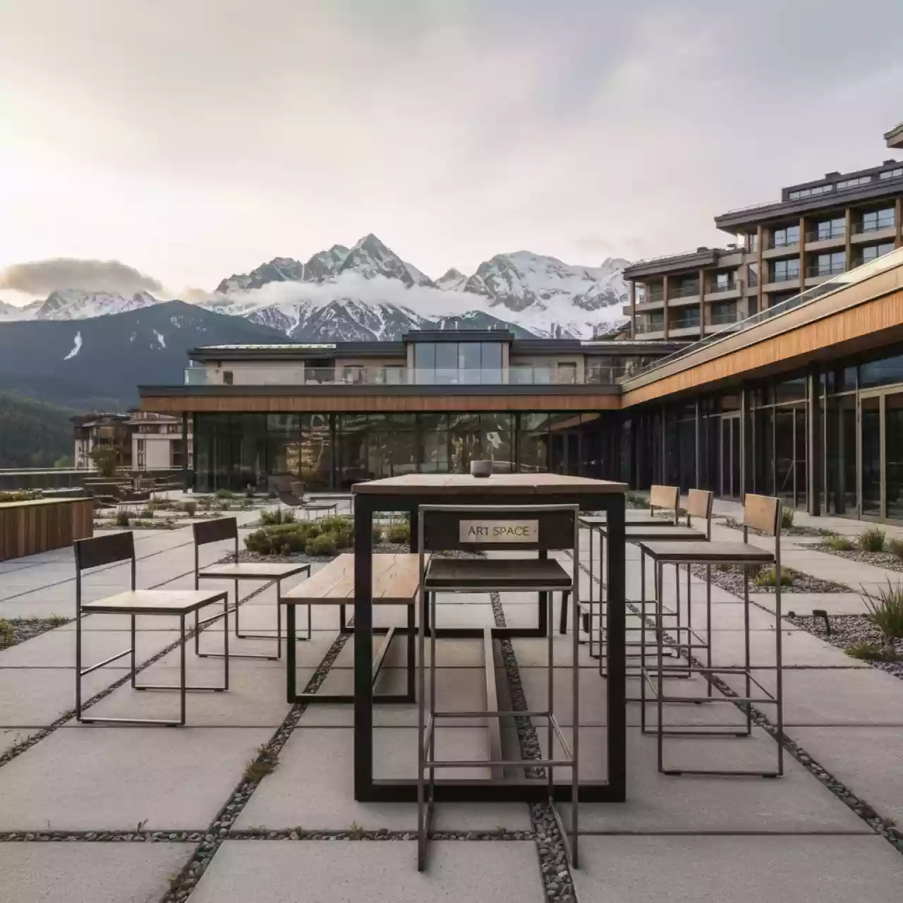 Аренда Стулья и табуретки лофт в Sochi Marriott Krasnaya Polyana — ART SPACE