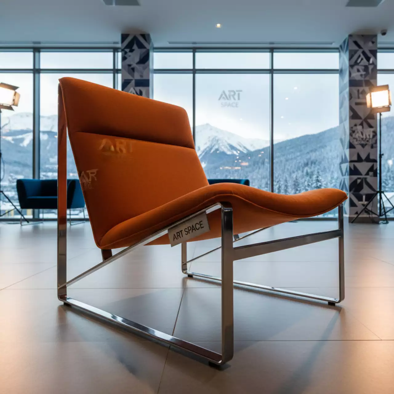 Аренда Стулья Royal Family KAI оранжевый в Radisson Blu Resort & Congress Centre — ART SPACE