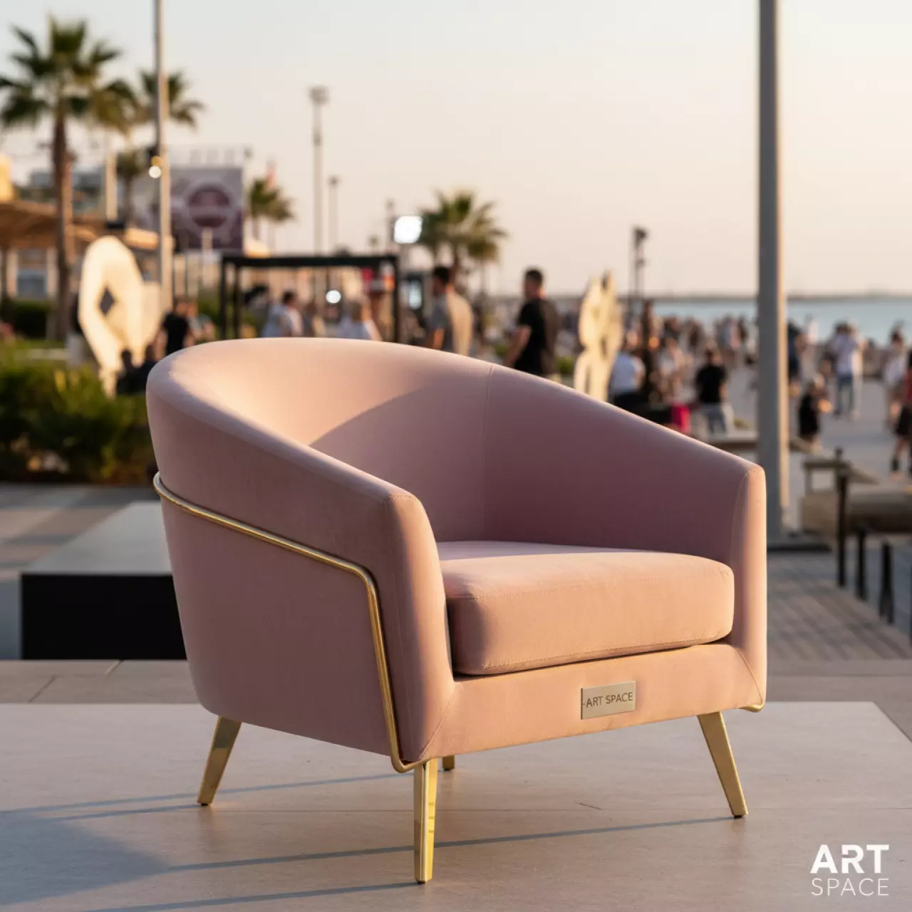 Аренда Стул золотой жемчужно розовый бархатный ОКТАВА на Имеретинской набережной — ART SPACE