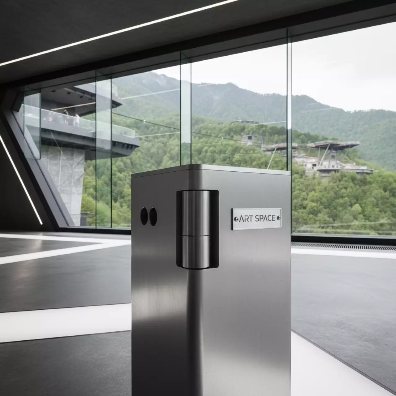 Аренда Стыковочный модуль Prolyte Book 36R в Skypark Sochi — ART SPACE