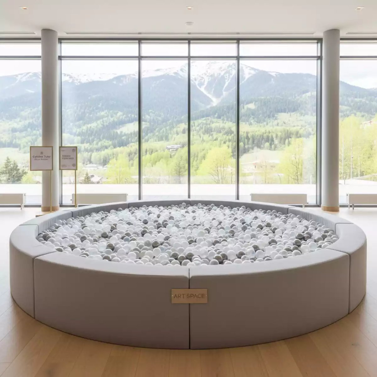 Аренда Сухой бассейн Космос в Golden Tulip Rosa Khutor — ART SPACE