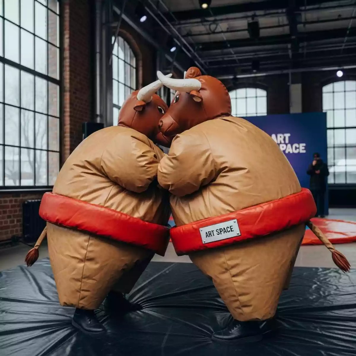 Аренда Сумо костюм Быки в усадьбе Голицына — ART SPACE