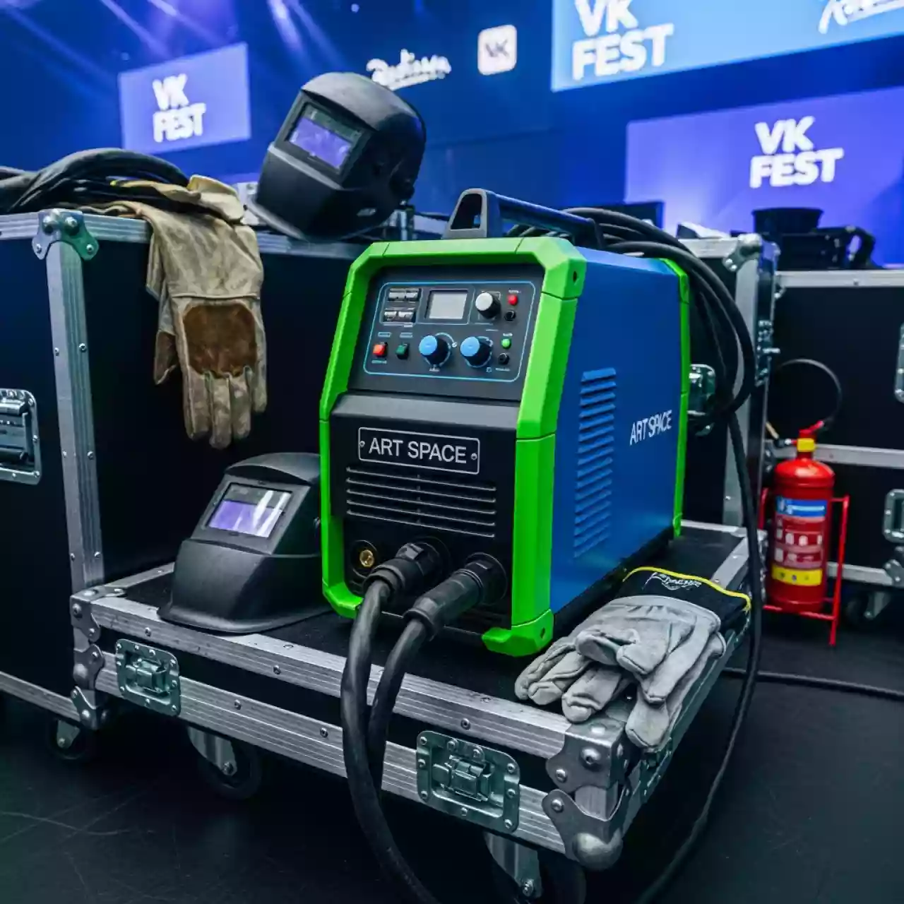 Аренда Сварочный аппарат Ресанта САИ 250 в отеле Radisson Lazurnaya — ART SPACE