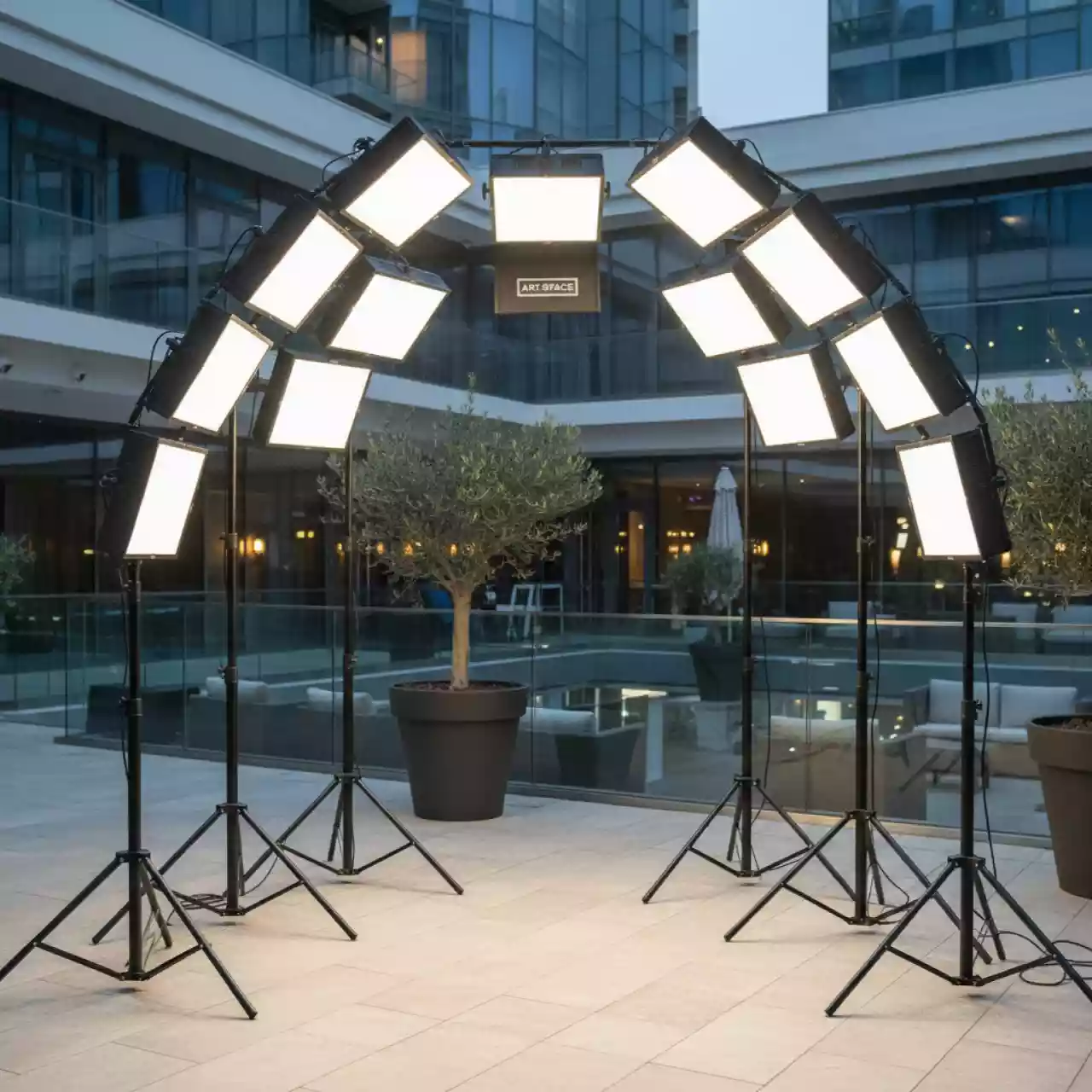 Аренда Свет заливной для съемки в Courtyard by Marriott Sochi — ART SPACE