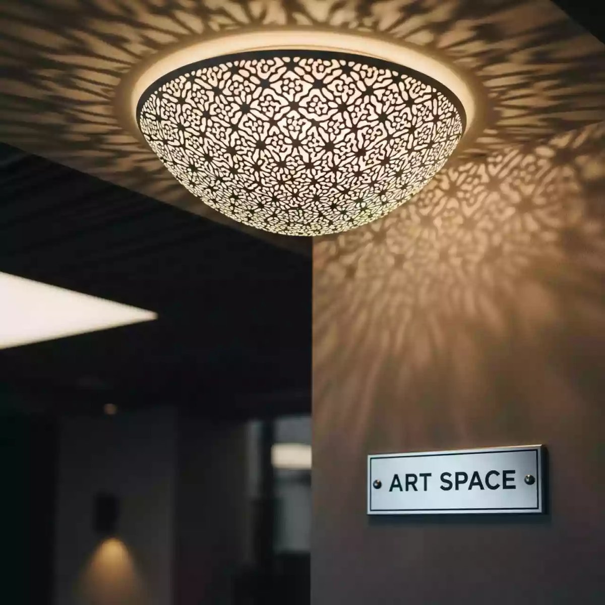 Аренда Светильник дизайнерский Notredame Ceiling Wall Lamp в ресторане «Сыроварня» — ART SPACE