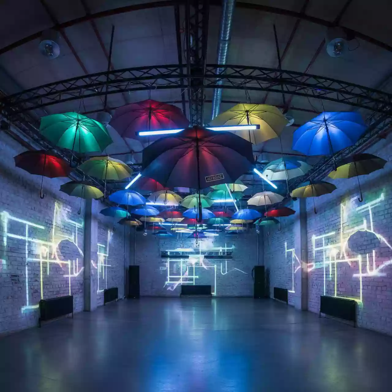 Аренда Светильник для зонта AstroLED в Зале органной и камерной музыки — ART SPACE