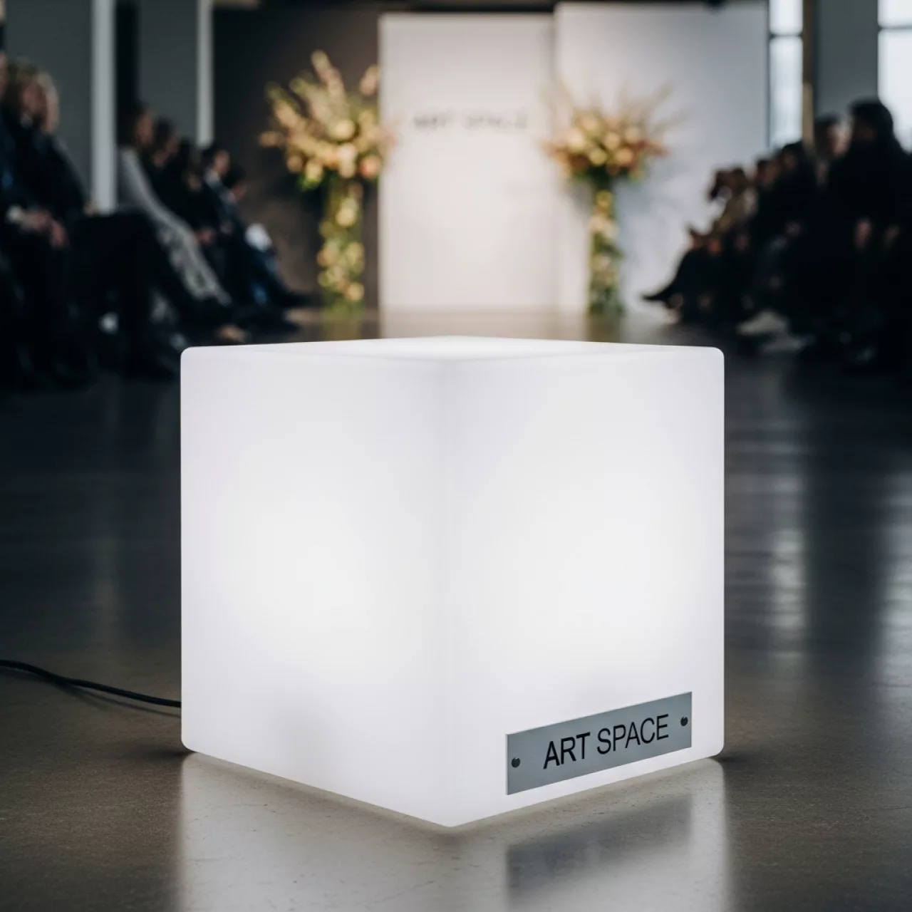 Аренда Светильник пластиковый куб Cubo 50 в Radisson Hotel Rosa Khutor — ART SPACE