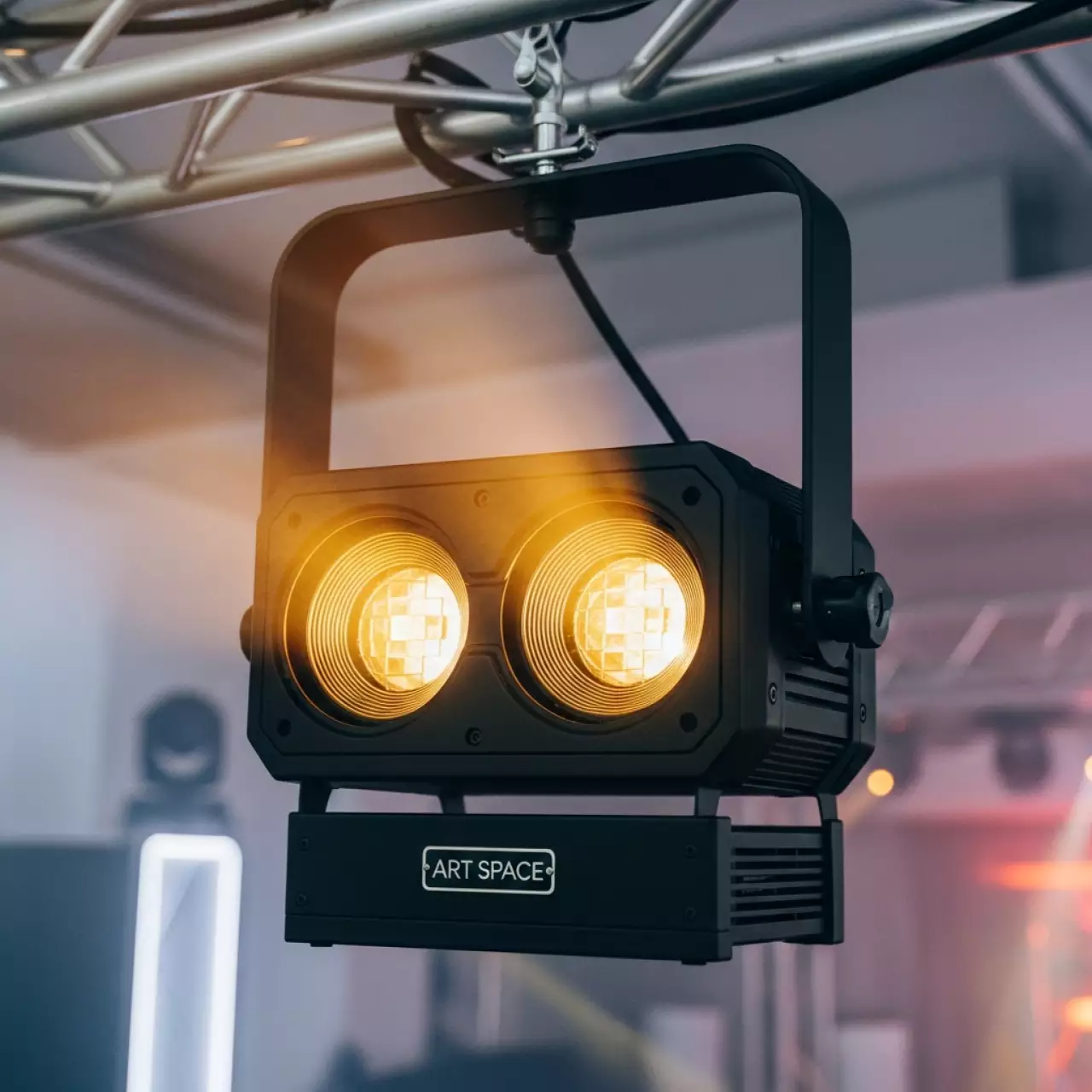 Аренда Светодиодный блайндер Blinder Cob LED в санатории «Октябрьский» — ART SPACE