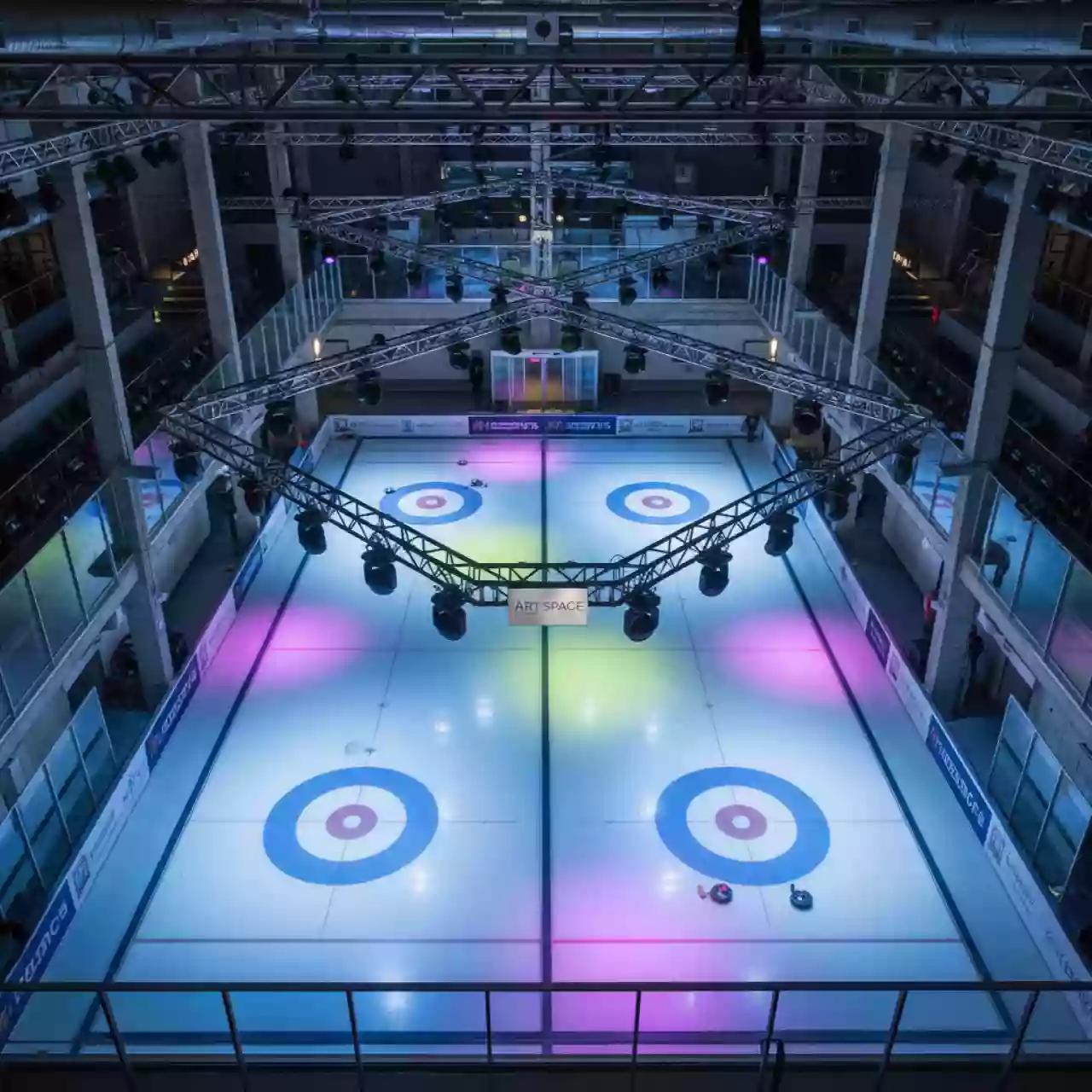 Аренда Светодиодный прожектор LED PAR в Керлинговом центре «Ледяной куб» — ART SPACE