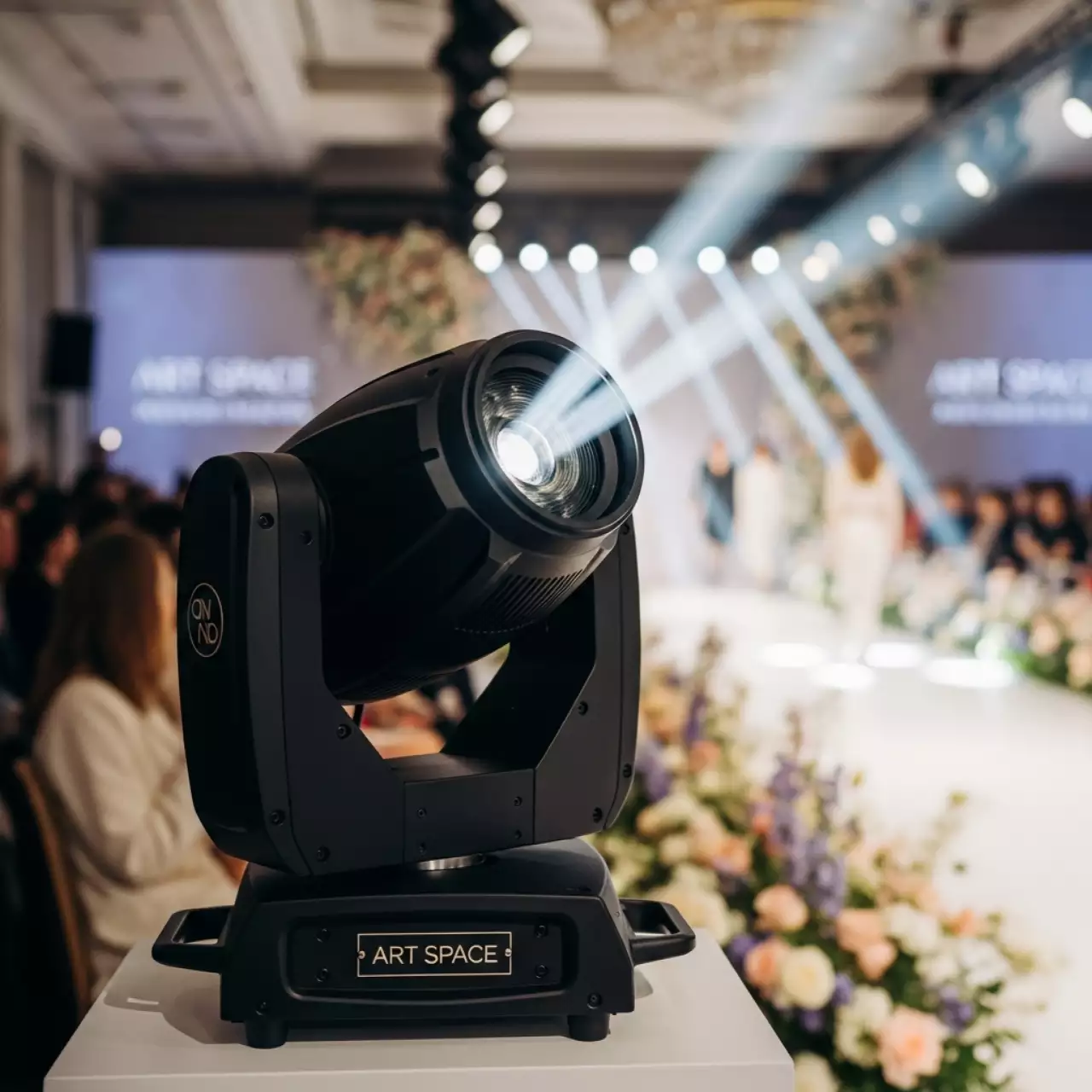 Аренда Световое оборудование профессиональное Robe MMX WashBeam в Сочи Парк Отеле — ART SPACE