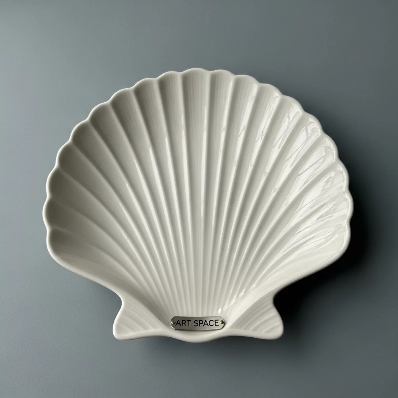 Аренда Тарелка десертная Shell 220 мм в Boutique Hotel PORTUM 1905 — ART SPACE