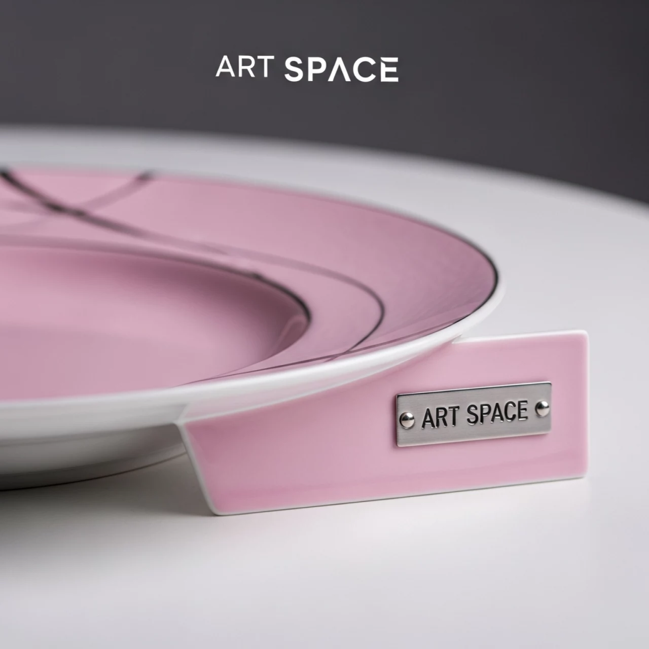 Аренда Тарелка десертная Tognana Wienna Charm розовая 220 мм на Сочи Автодроме — ART SPACE