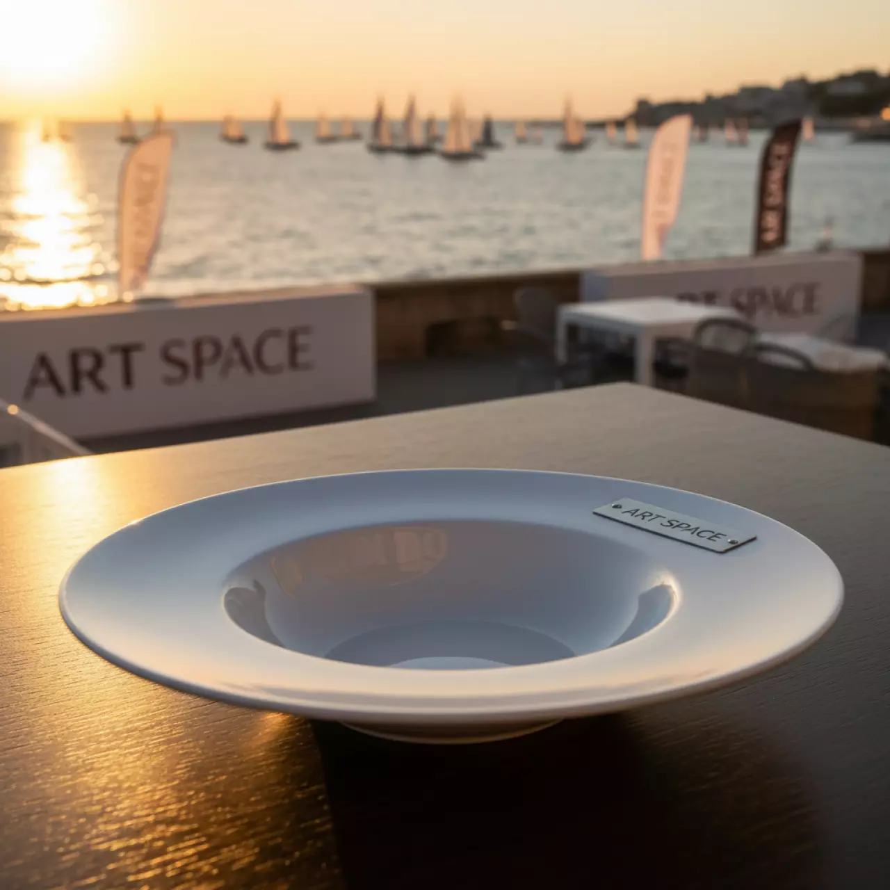 Аренда Тарелка для пасты Kunst Werk 235 мм на парусной регате (Сочи) — ART SPACE