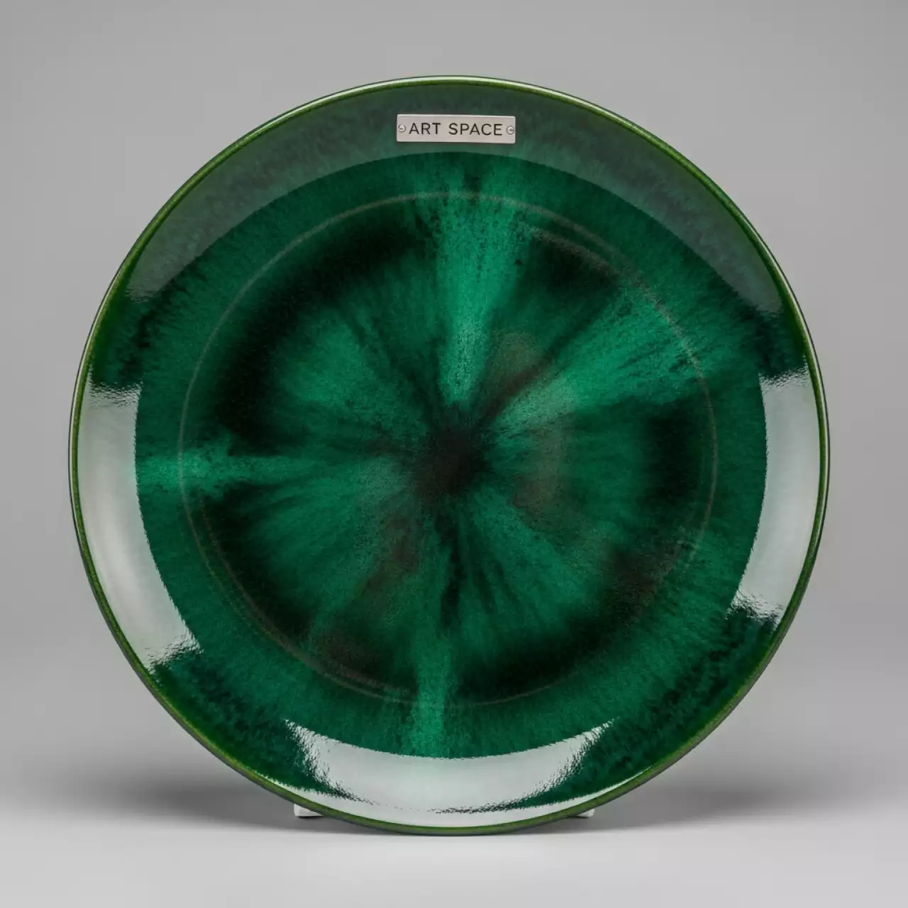 Аренда Тарелка обеденная зеленая АКВАРЕЛЬ в Гранд Отель Сочи — ART SPACE