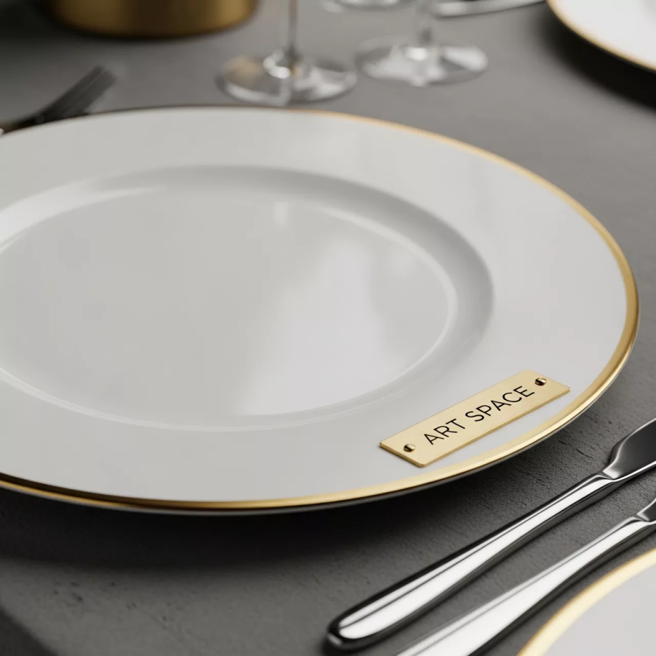 Аренда Тарелка подстановочная Беладонна белая с золотой каймой 255х35 мм в Karat Resort — ART SPACE