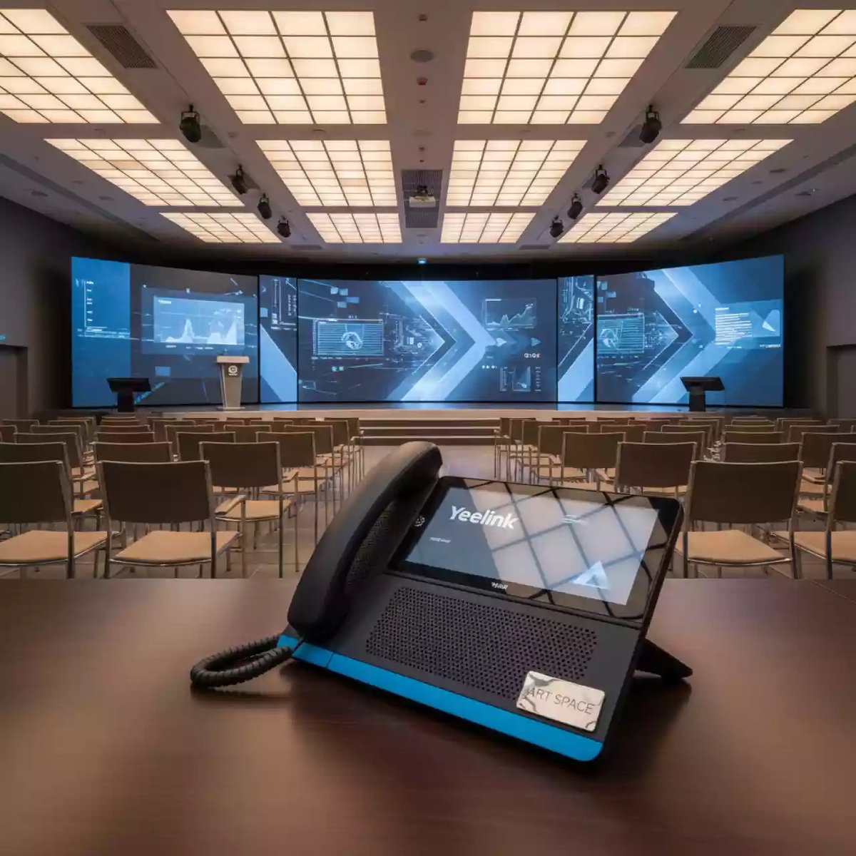 Аренда Телефон USB Yealink MP50 в Mercure Сочи Центр — ART SPACE