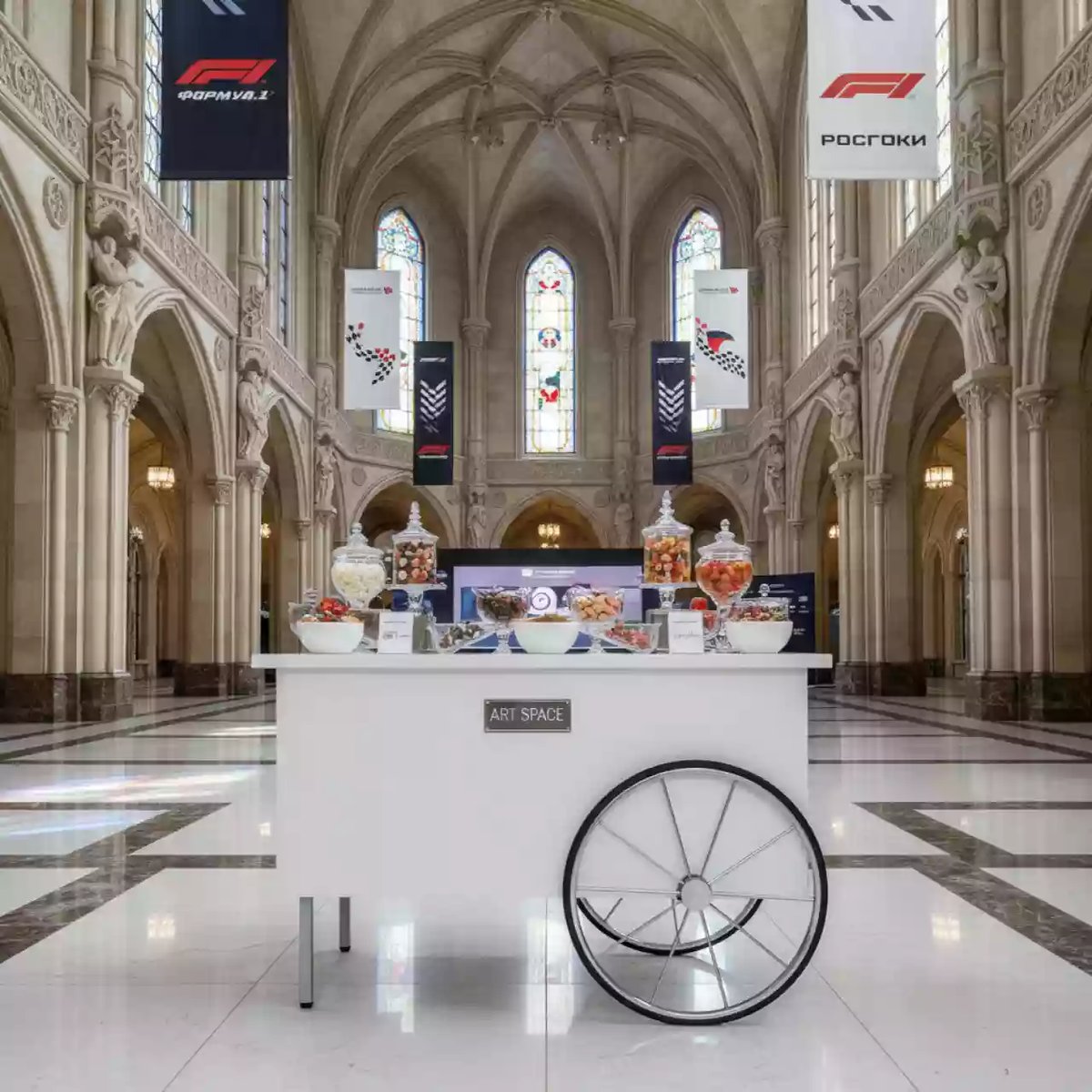 Аренда Тележка Candy bar 5365WT в отеле «Богатырь» — ART SPACE