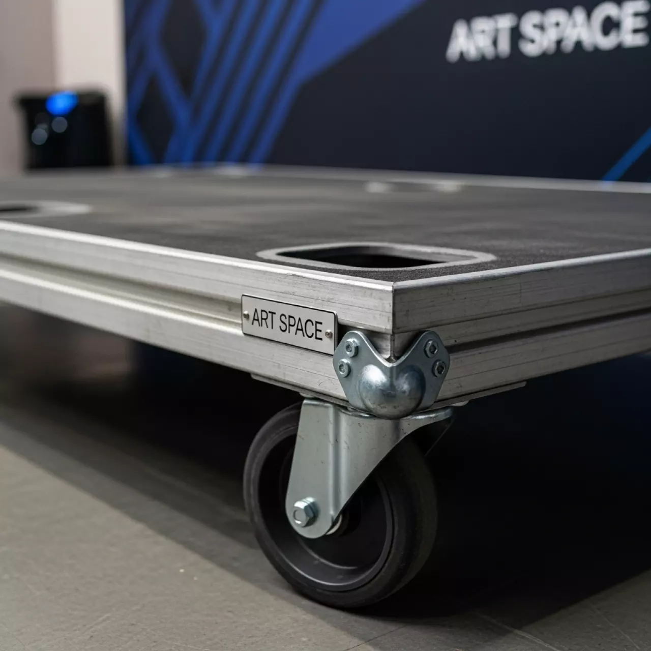 Аренда Тележка платформенная Стелла КПБ 300 160 К до 400 кг в ресторане «Sanremo» — ART SPACE