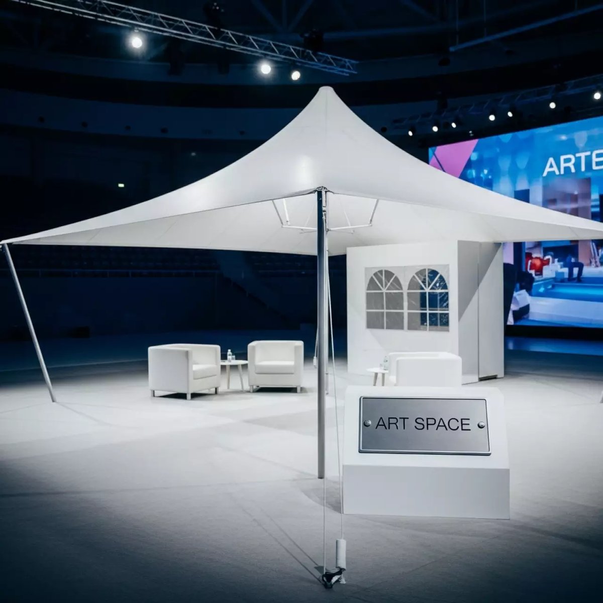Аренда Тент Кайт 4х4 белый со стенками в Red Arena — ART SPACE