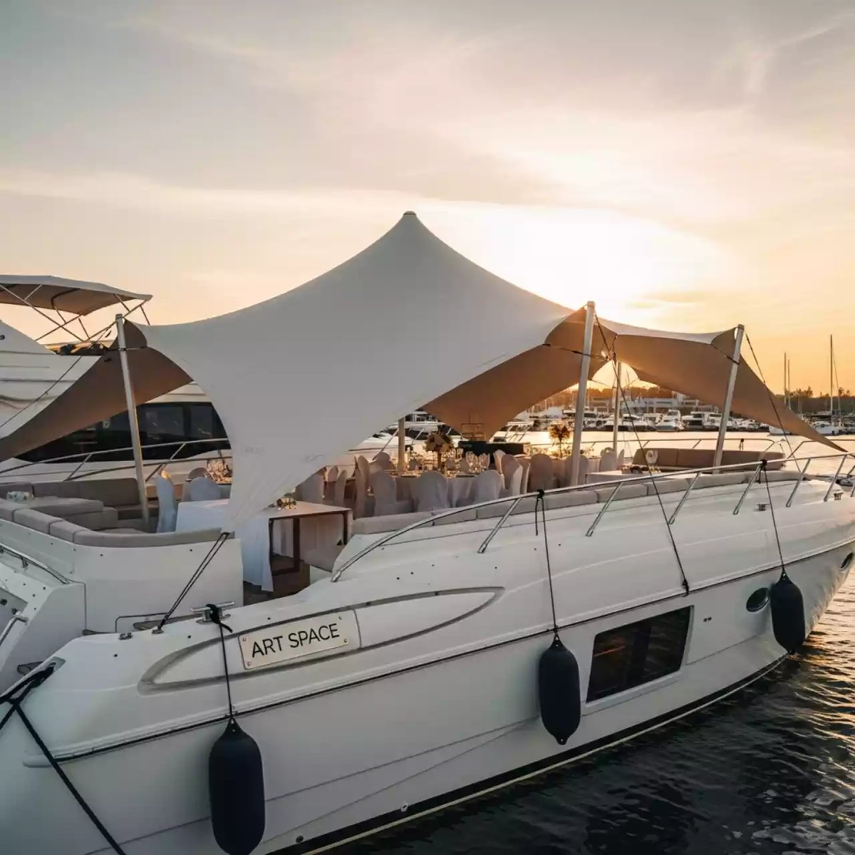 Аренда Тент стрейч натяжной 5х5 м на VIP-яхте (Имеретинский порт) — ART SPACE