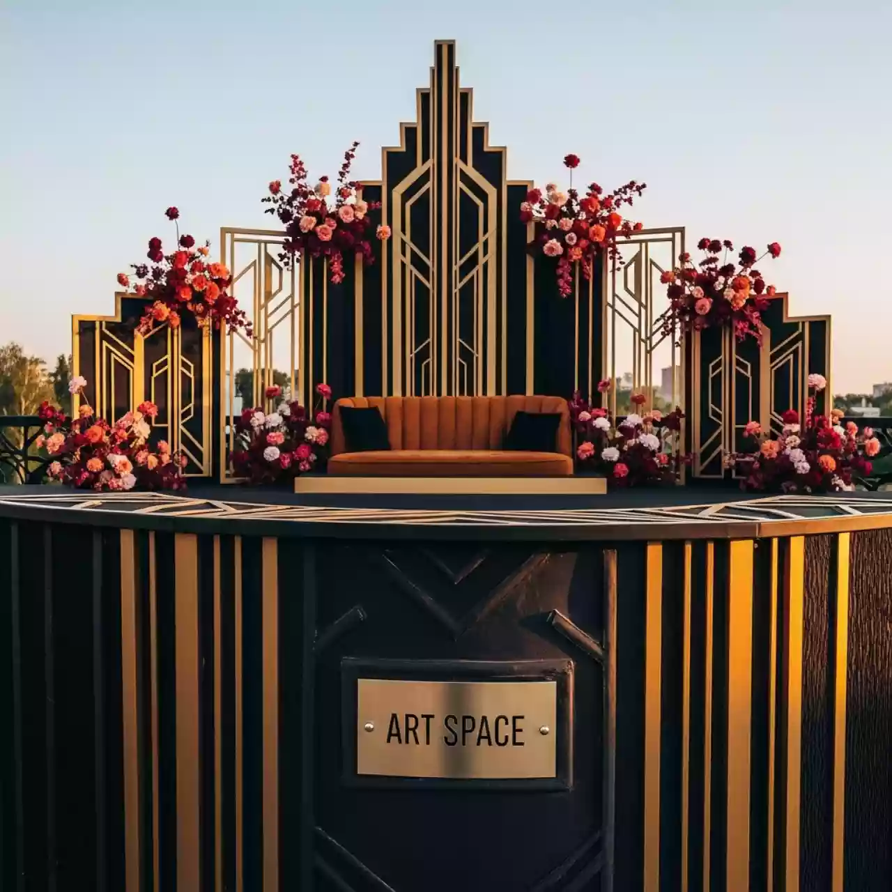 Аренда Термоклей Planamelt R клей расплав в ресторане «Voda» — ART SPACE