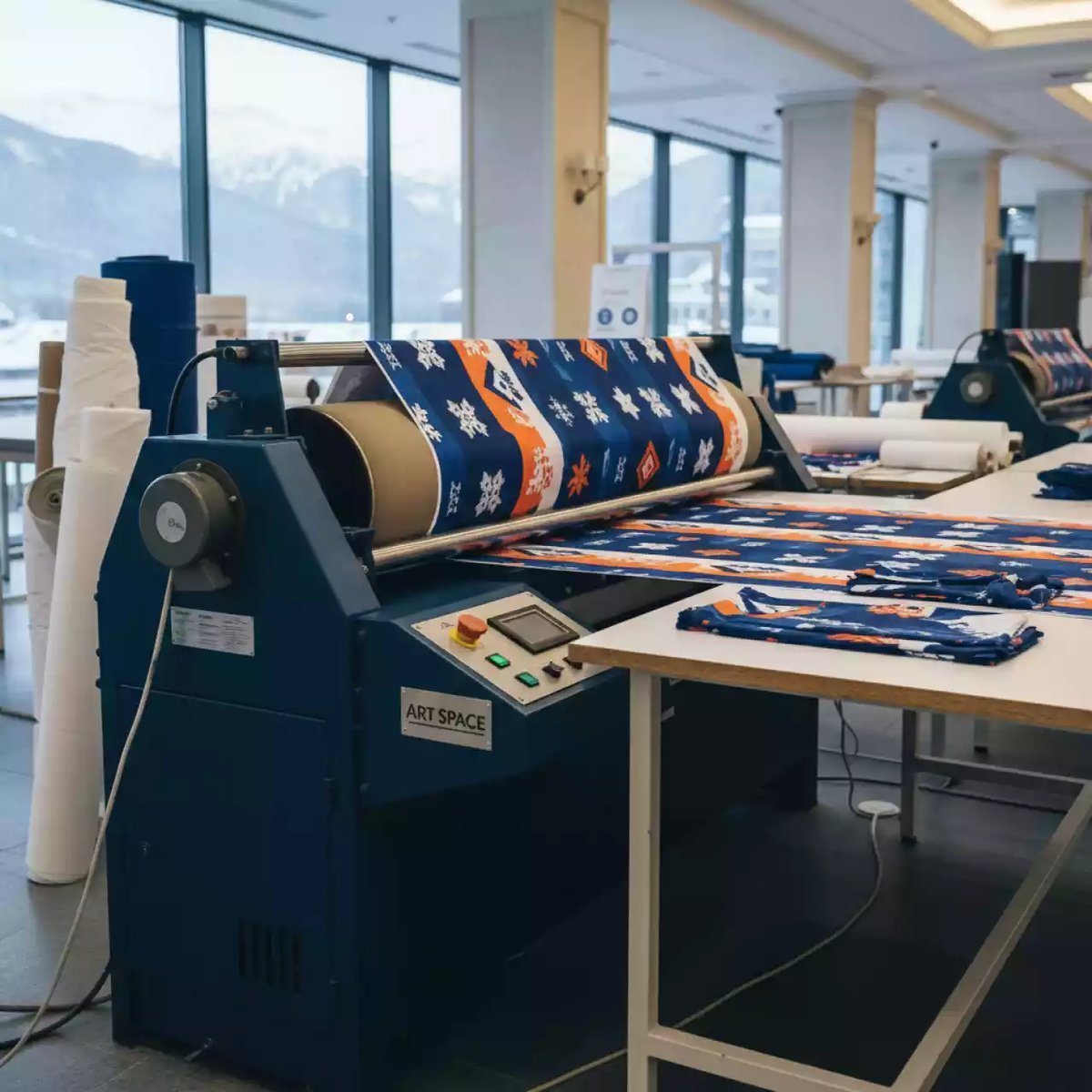 Аренда Термопресс каландровый TitanJet RTX6L 1600 в Гранд Отель Сочи — ART SPACE