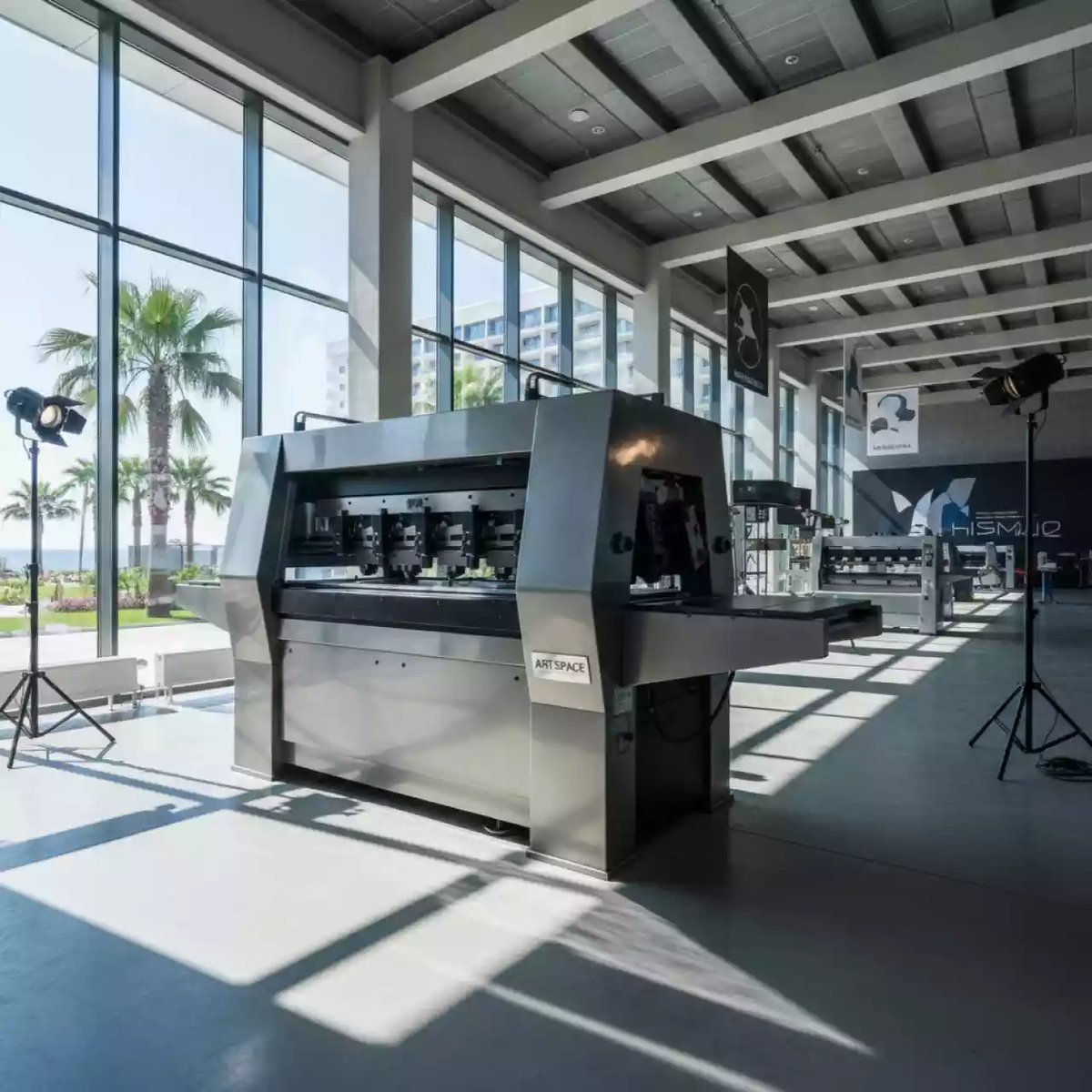 Аренда Тигельный пресс Guangya TYMC 203 в Cosmos Sochi Hotel — ART SPACE