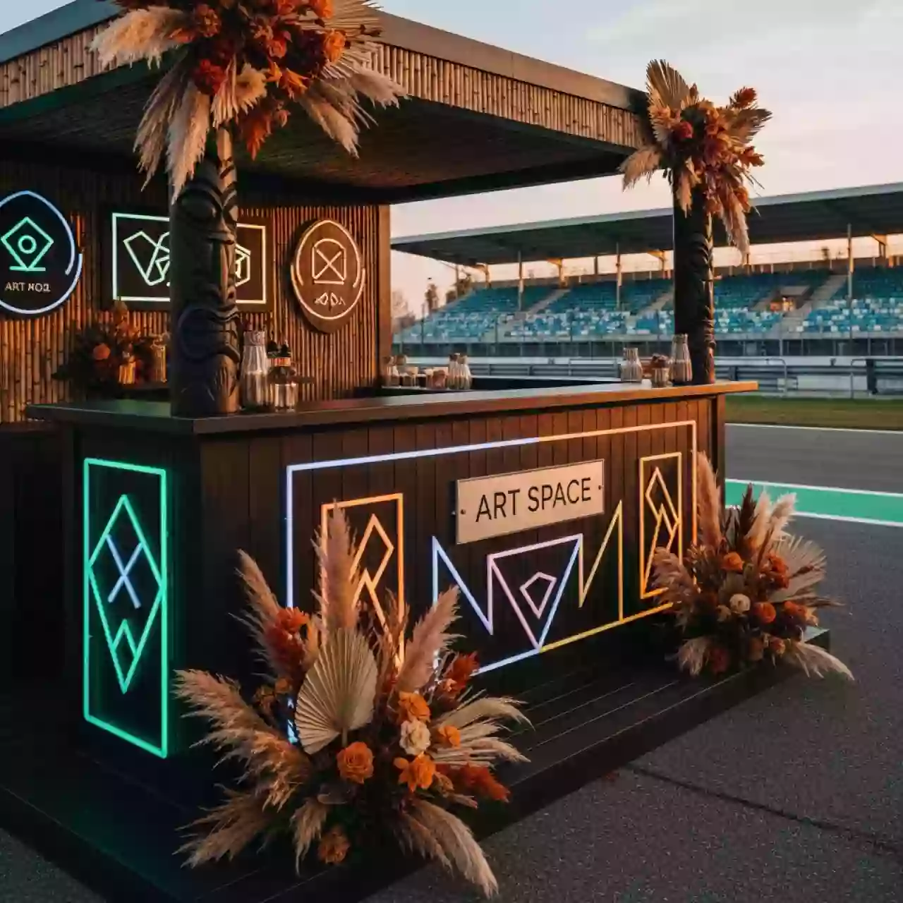 Аренда Тики бар Гавайский на Сочи Автодроме — ART SPACE