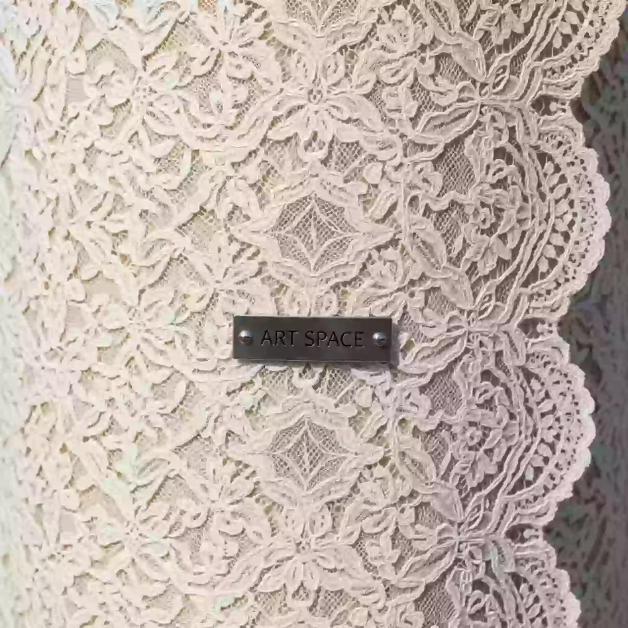 Аренда Ткань кружевная молочная 1 м в Skypark Sochi — ART SPACE