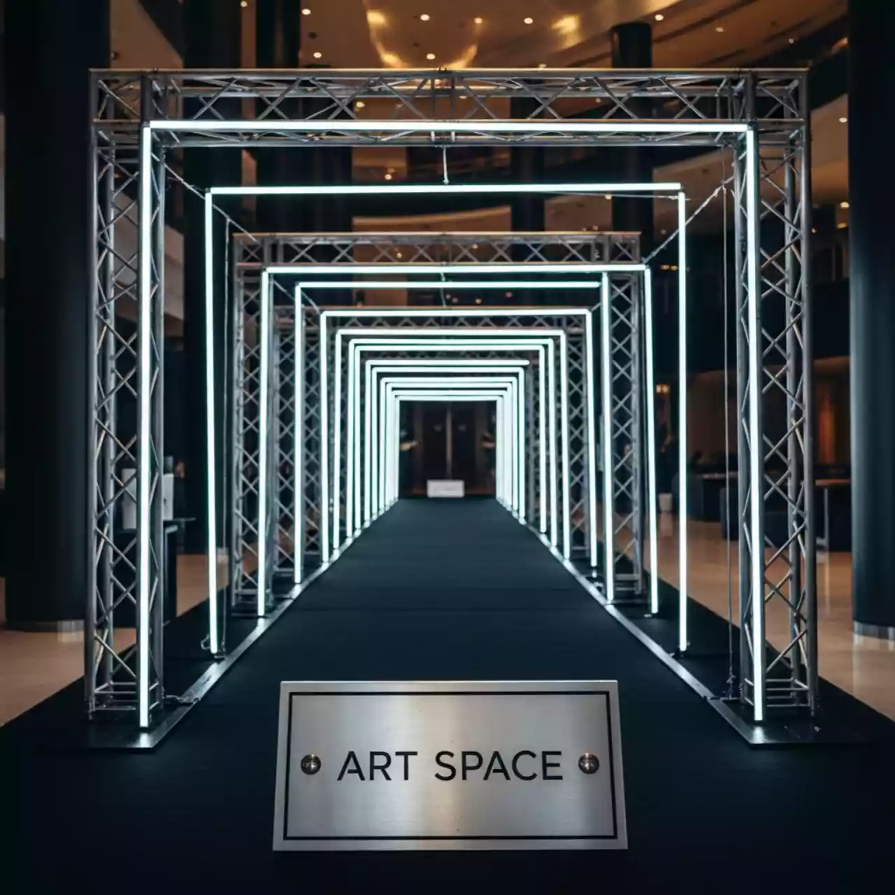 Аренда Тоннель неоновый военный в отеле Hyatt Regency Sochi — ART SPACE