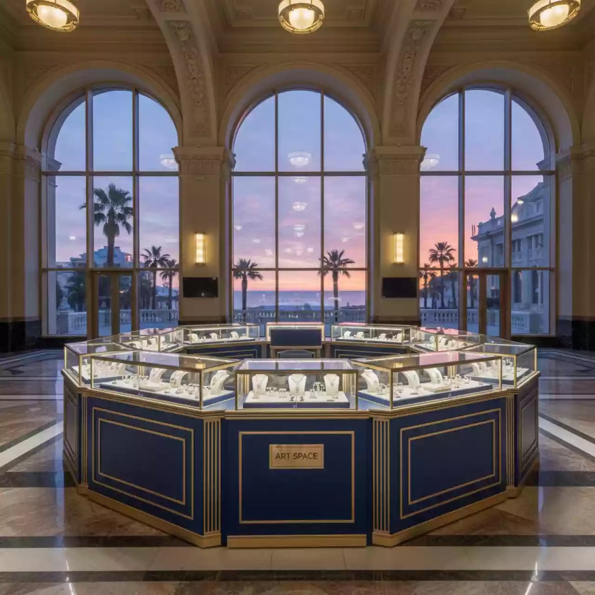 Аренда Торговый островок La Maison de Bijoux 5х2,5 м 12,5 м² в зале «Чайка» (Морпорт) — ART SPACE