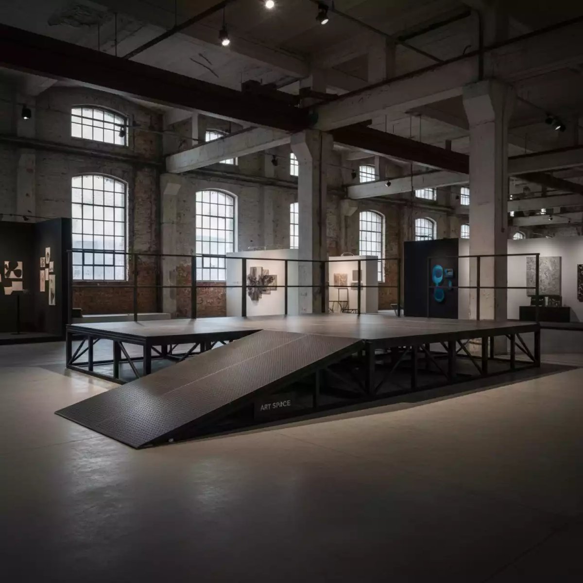 Аренда Трап к сцене для концерта в зале «Чайка» (Морпорт) — ART SPACE