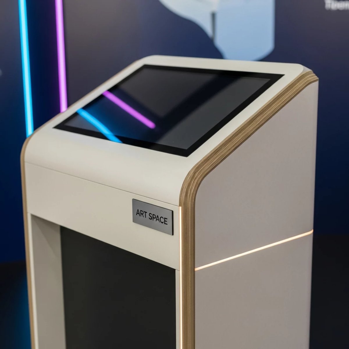 Аренда Трибуна интерактивная МДФ Victory 24 дюйма Сочи — ART SPACE