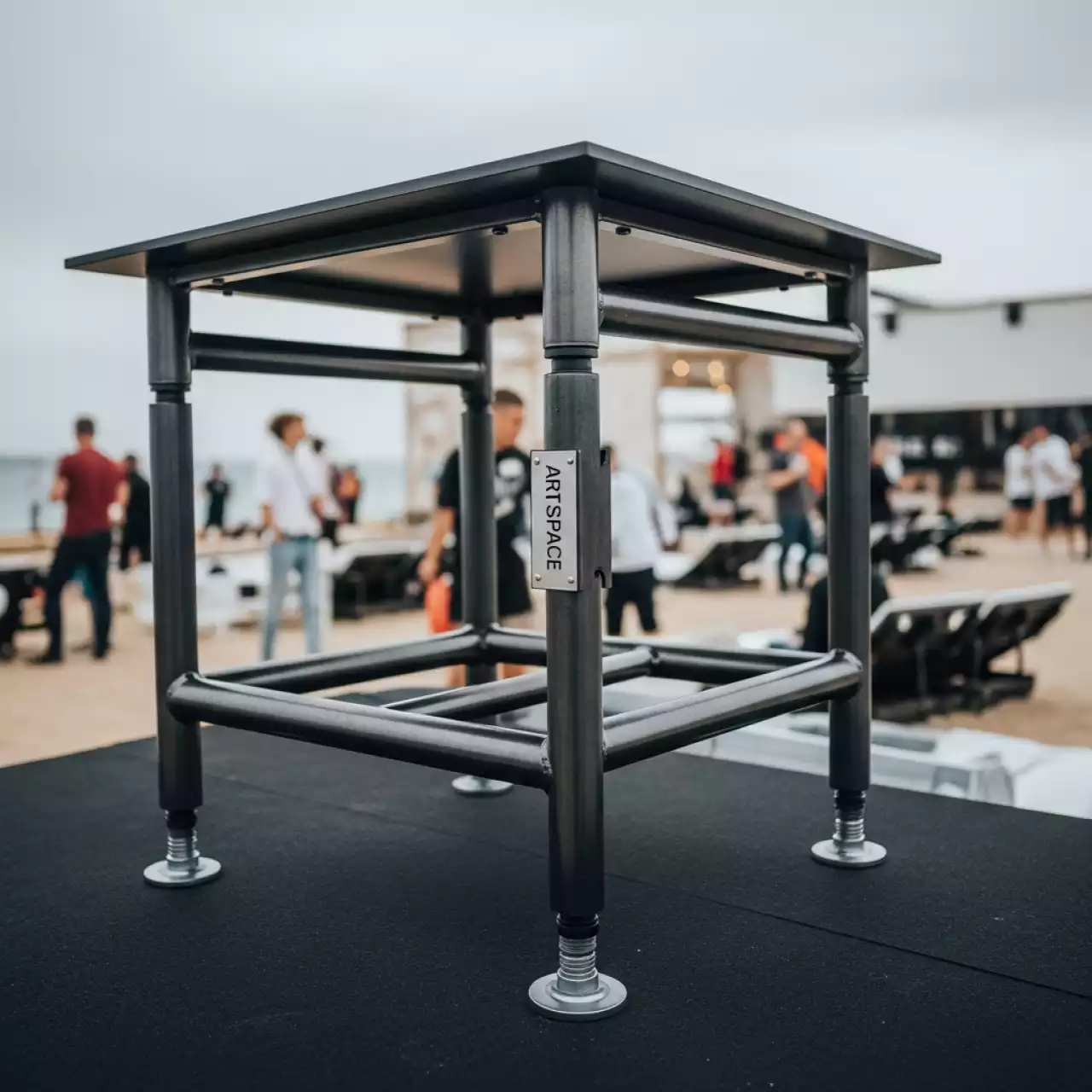 Аренда Тумба подставка металлическая для принтеров OKI C822 C831 C841 Pro8432WT на пляже «Мандарин» — ART SPACE